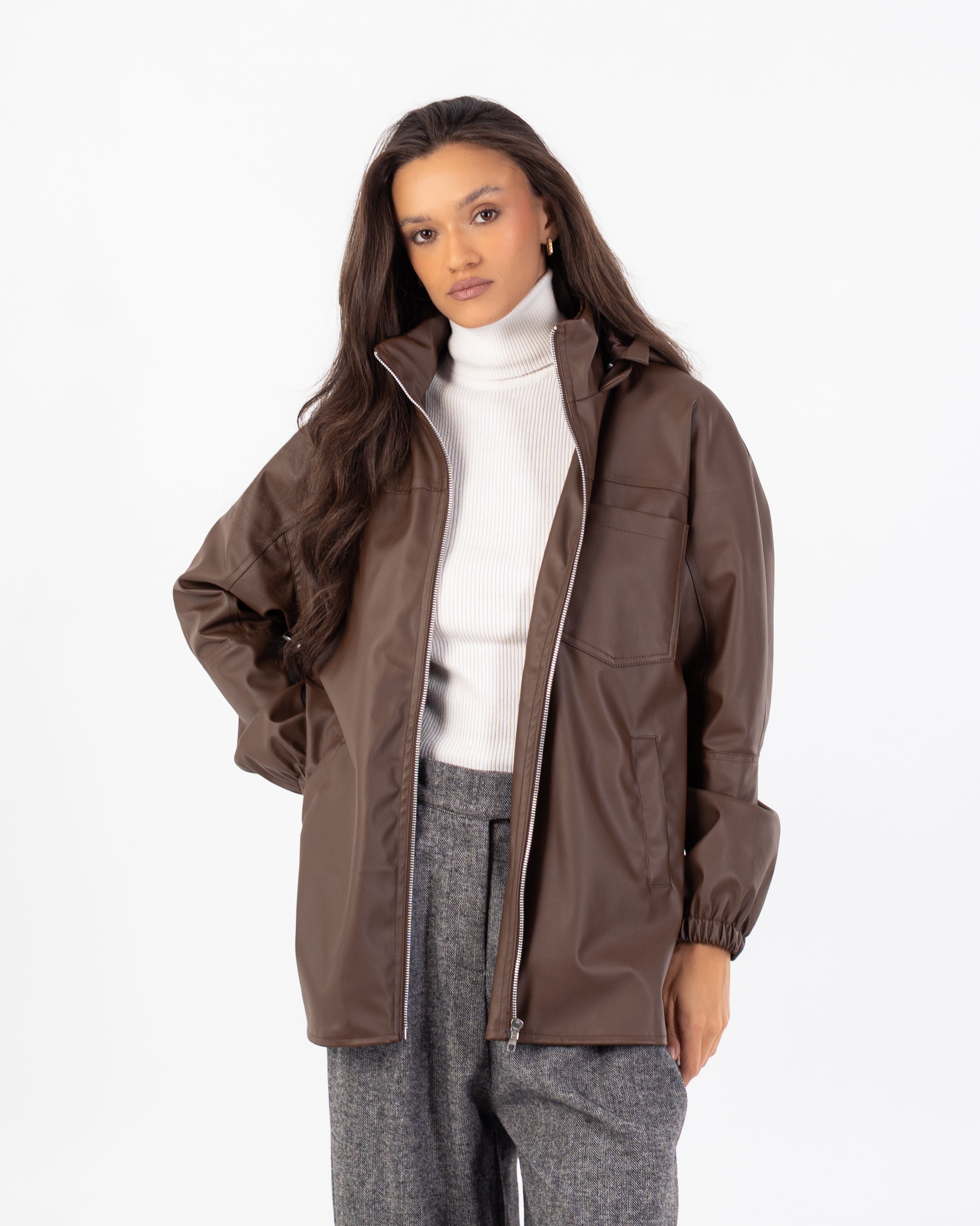 جاكيت جلدي - سادة (أكمام مرنة، جيب على الصدر)