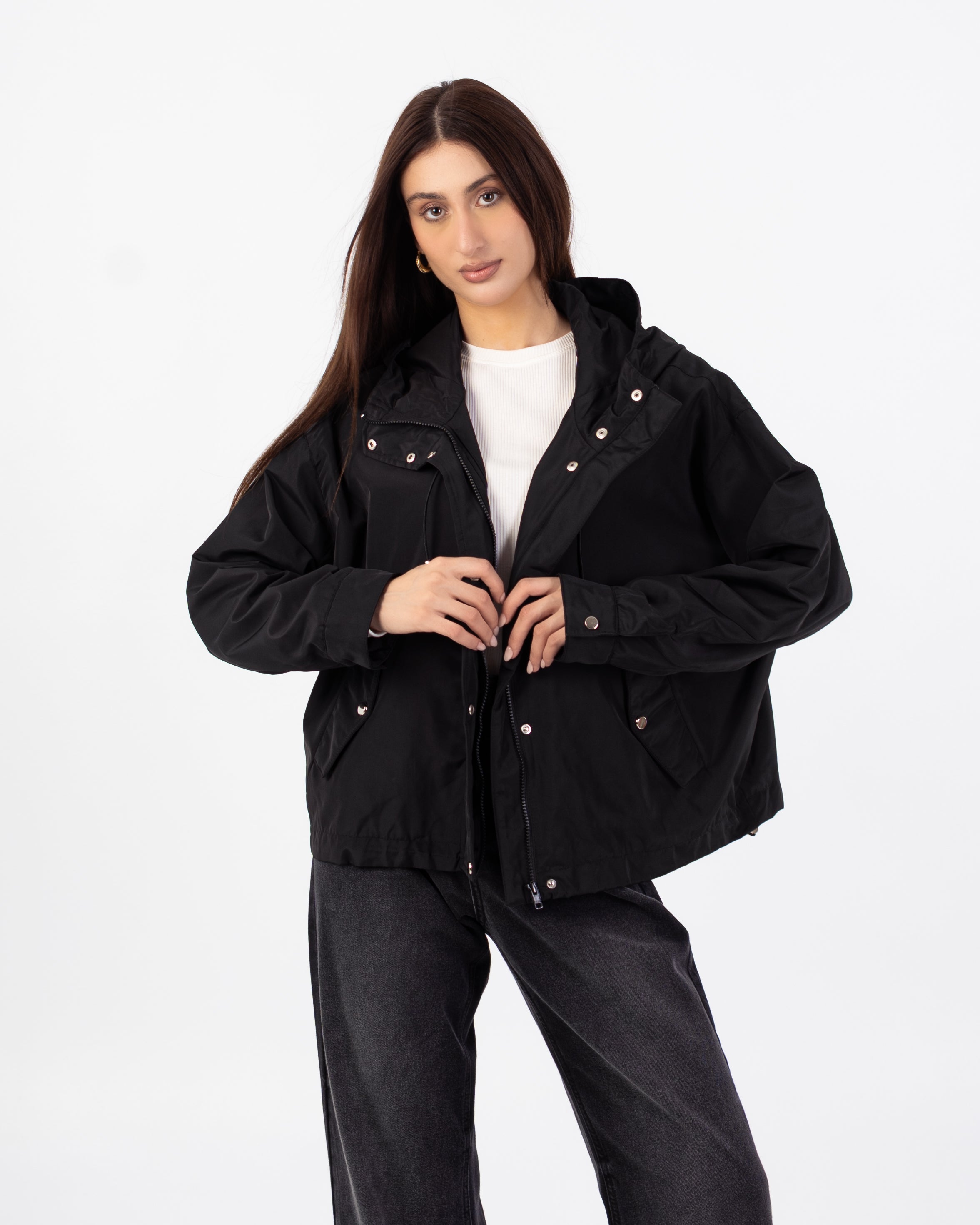 سترة مقاومة للماء – أزرار كبسولة (بغطاء رأس)