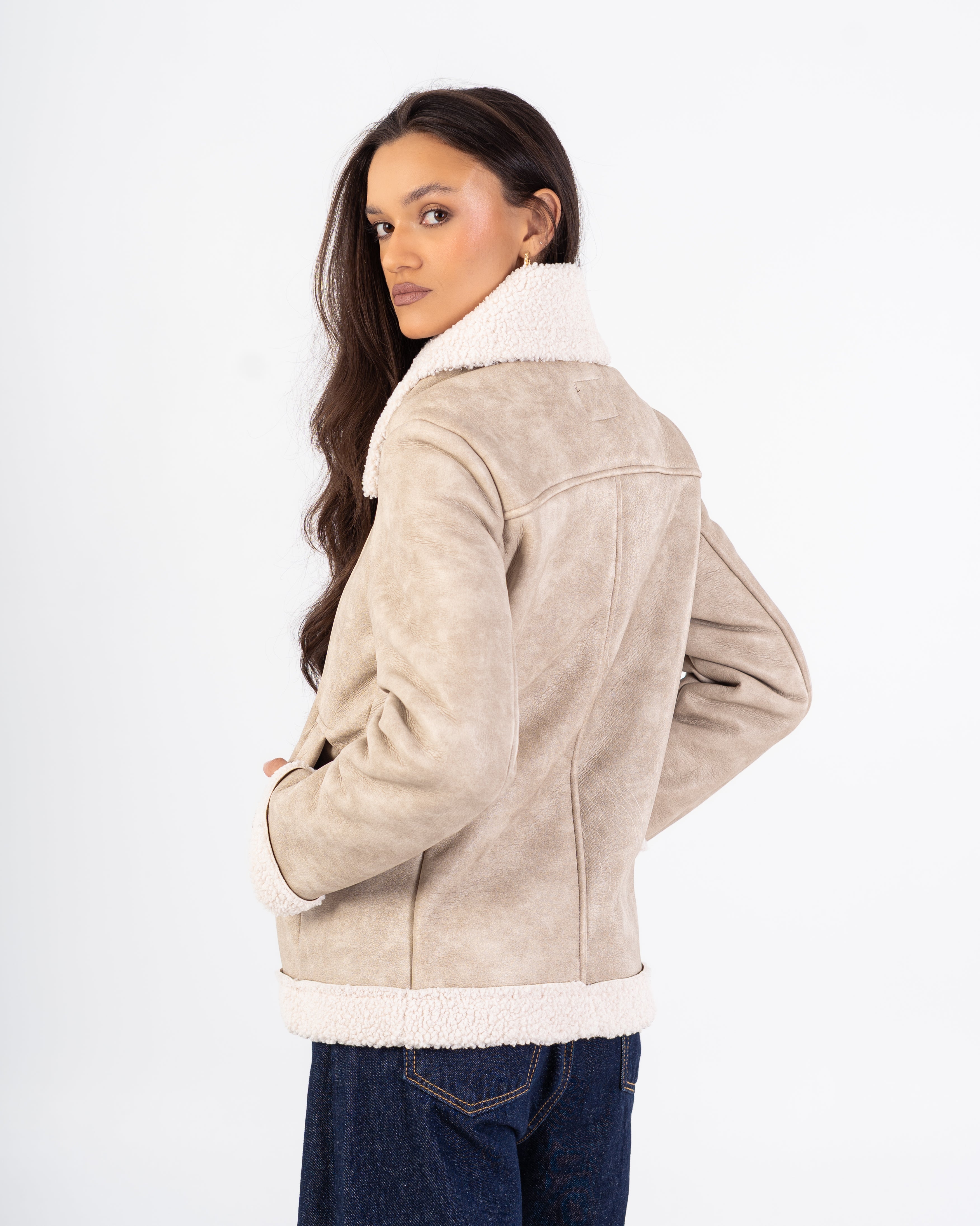 جاكيت جلدي – مبطن (فرو)