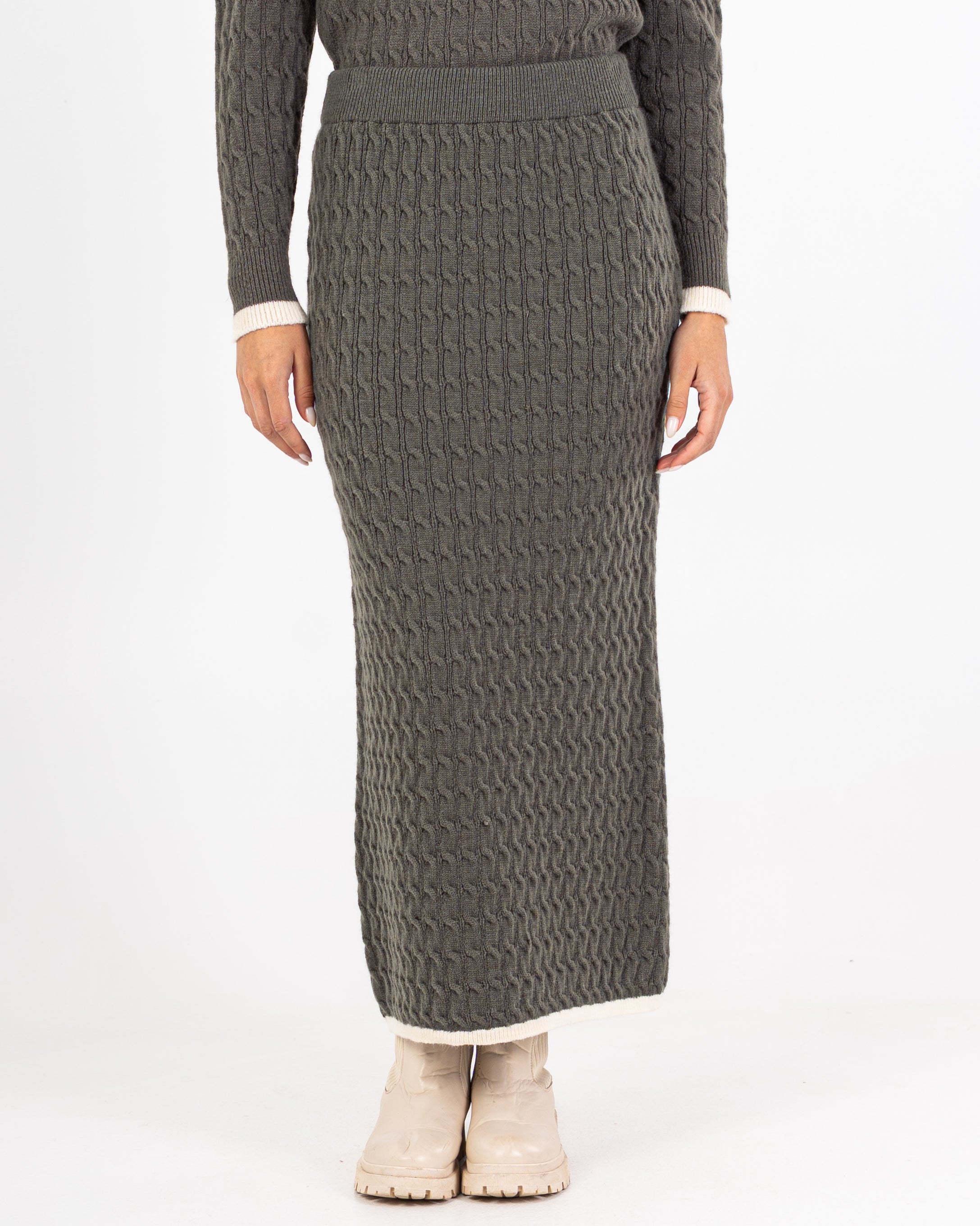 Knitwear Suit – Plain (Two Pieces)