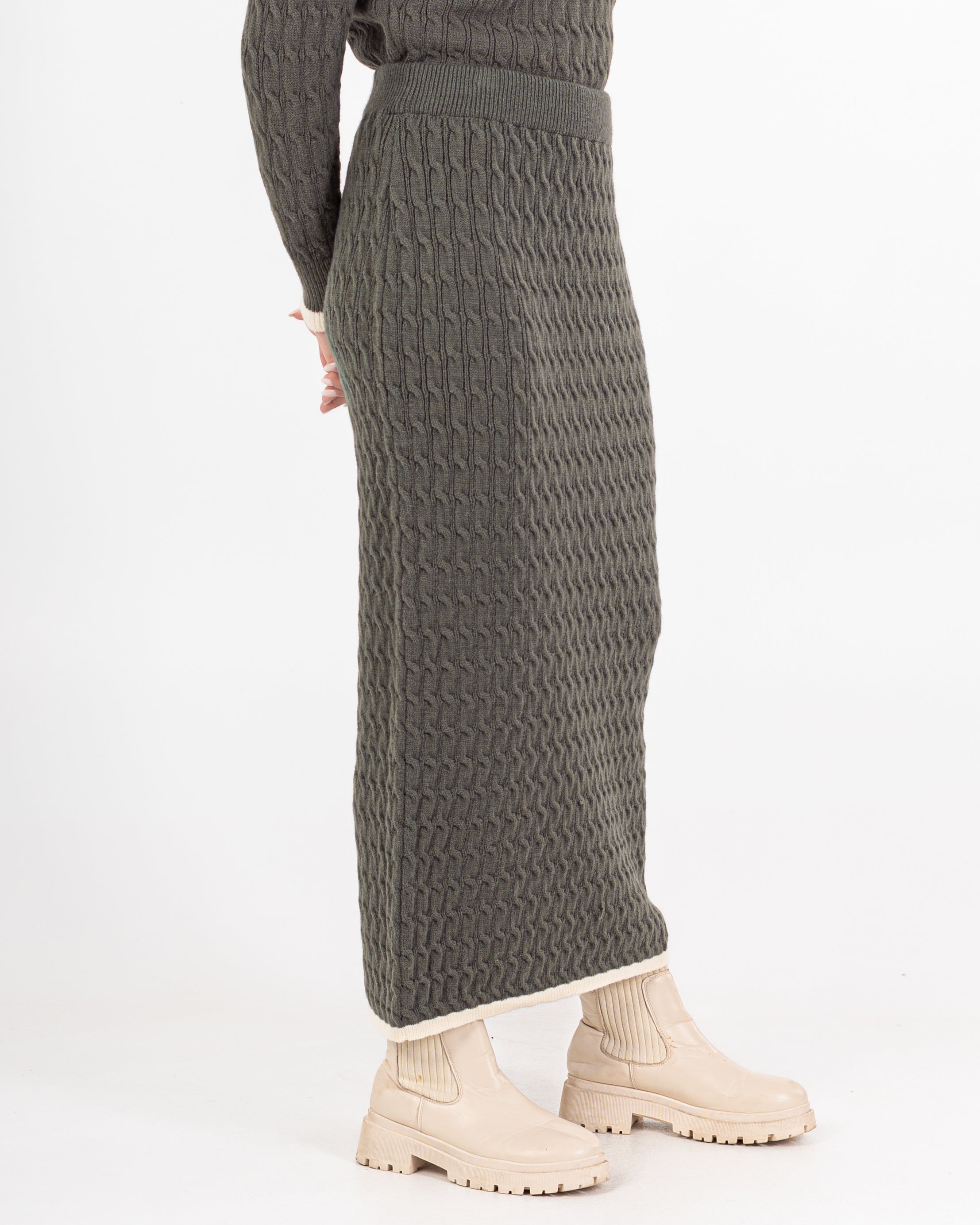 Knitwear Suit – Plain (Two Pieces)