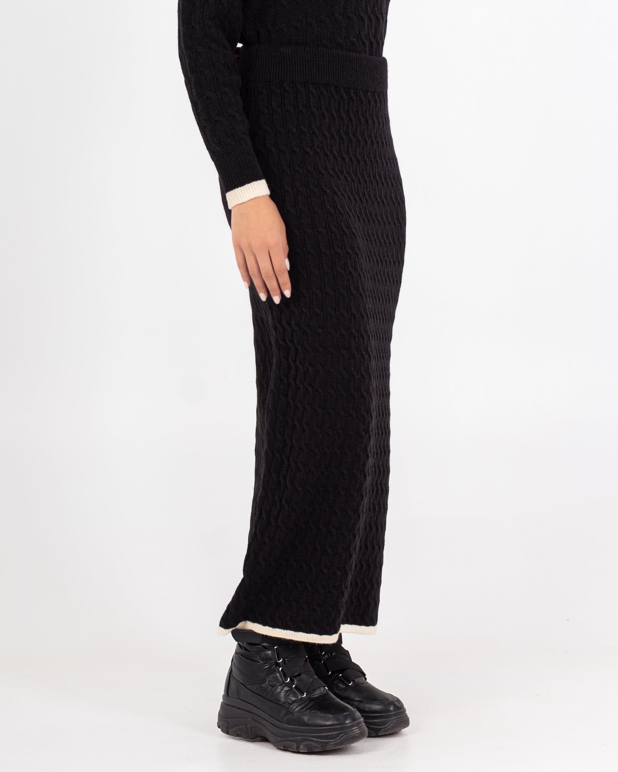 Knitwear Suit – Plain (Two Pieces)