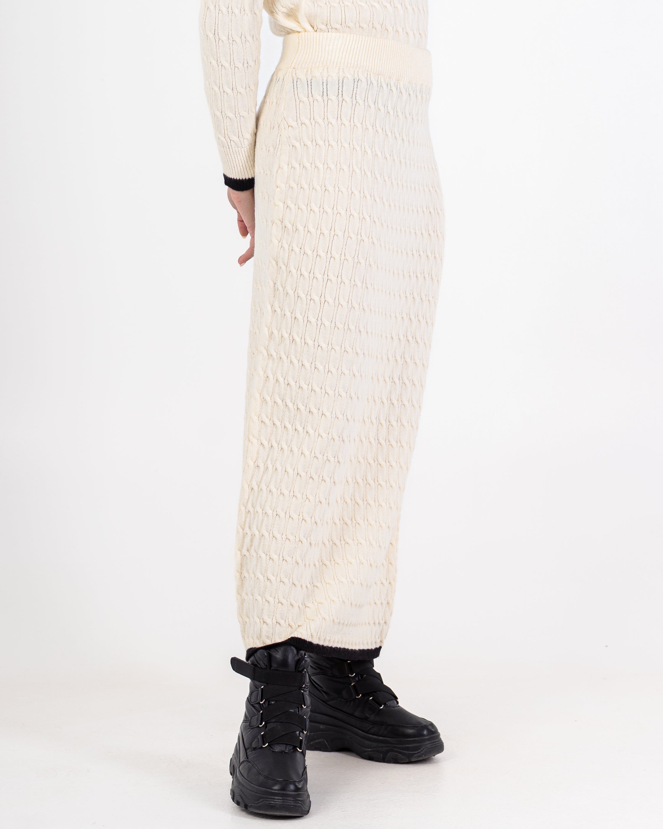 Knitwear Suit – Plain (Two Pieces)