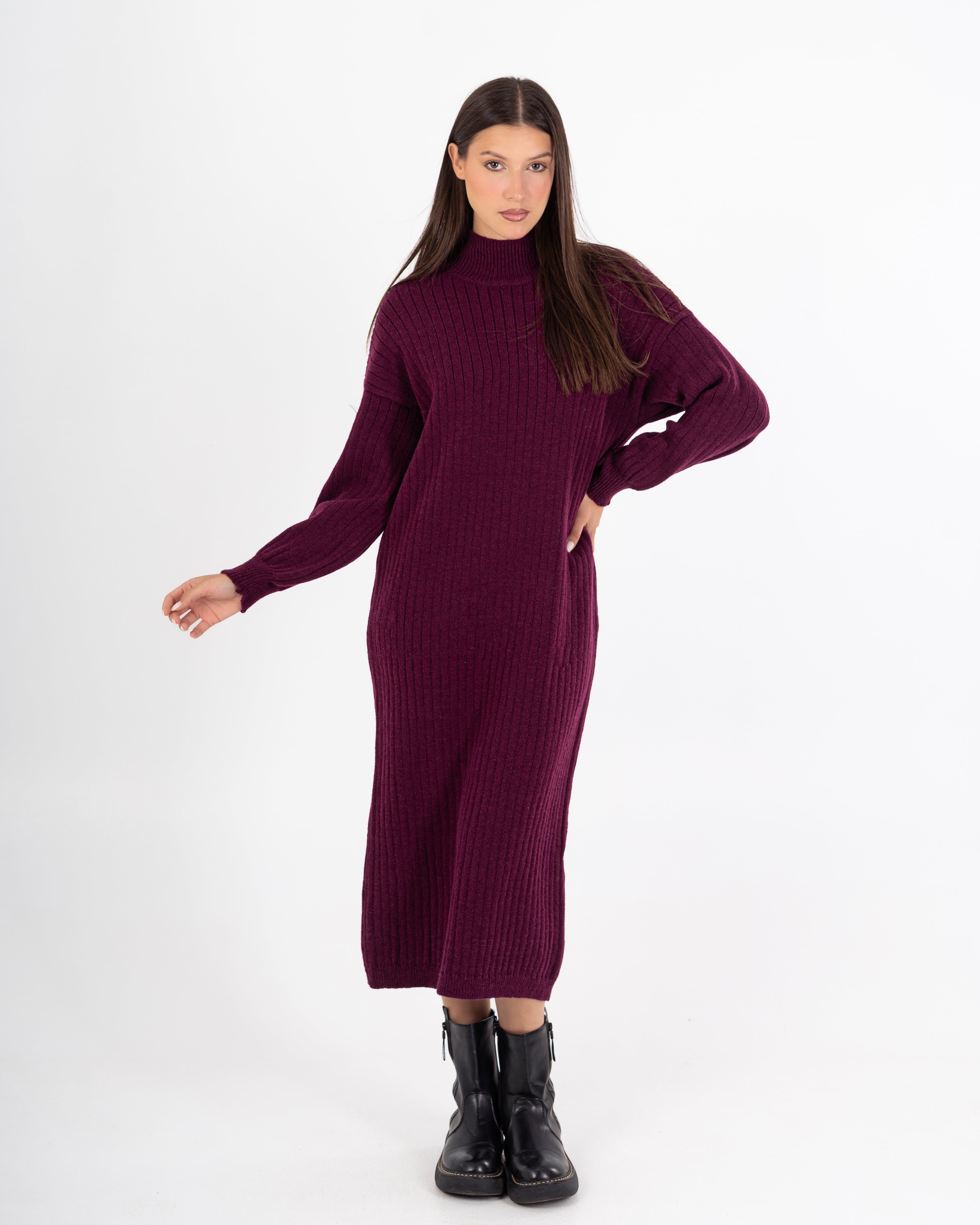 فستان محبوك - مع (رقبة على شكل حرف A)