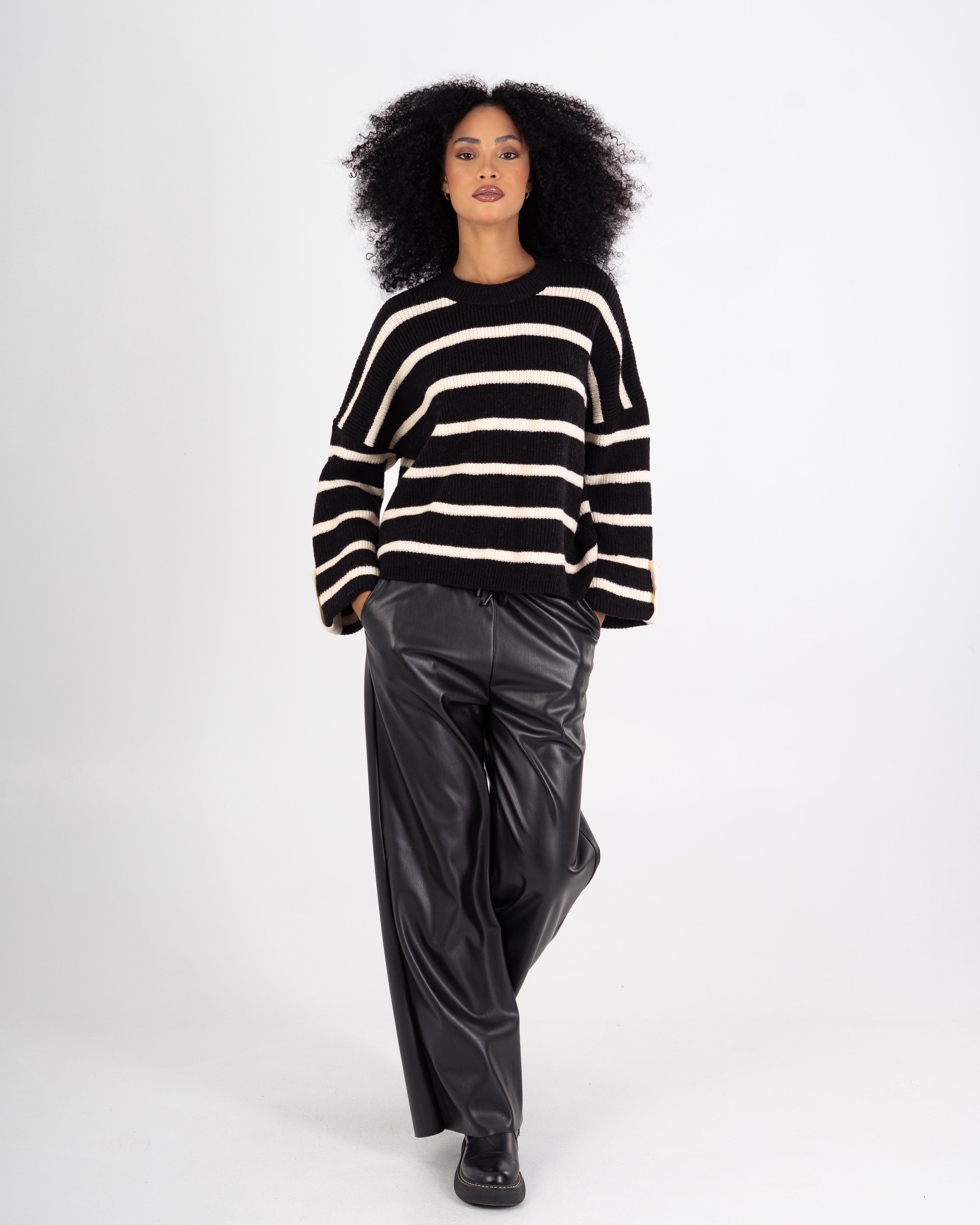 Knitwear Pullover – Striped (Buttoned Sleeves)