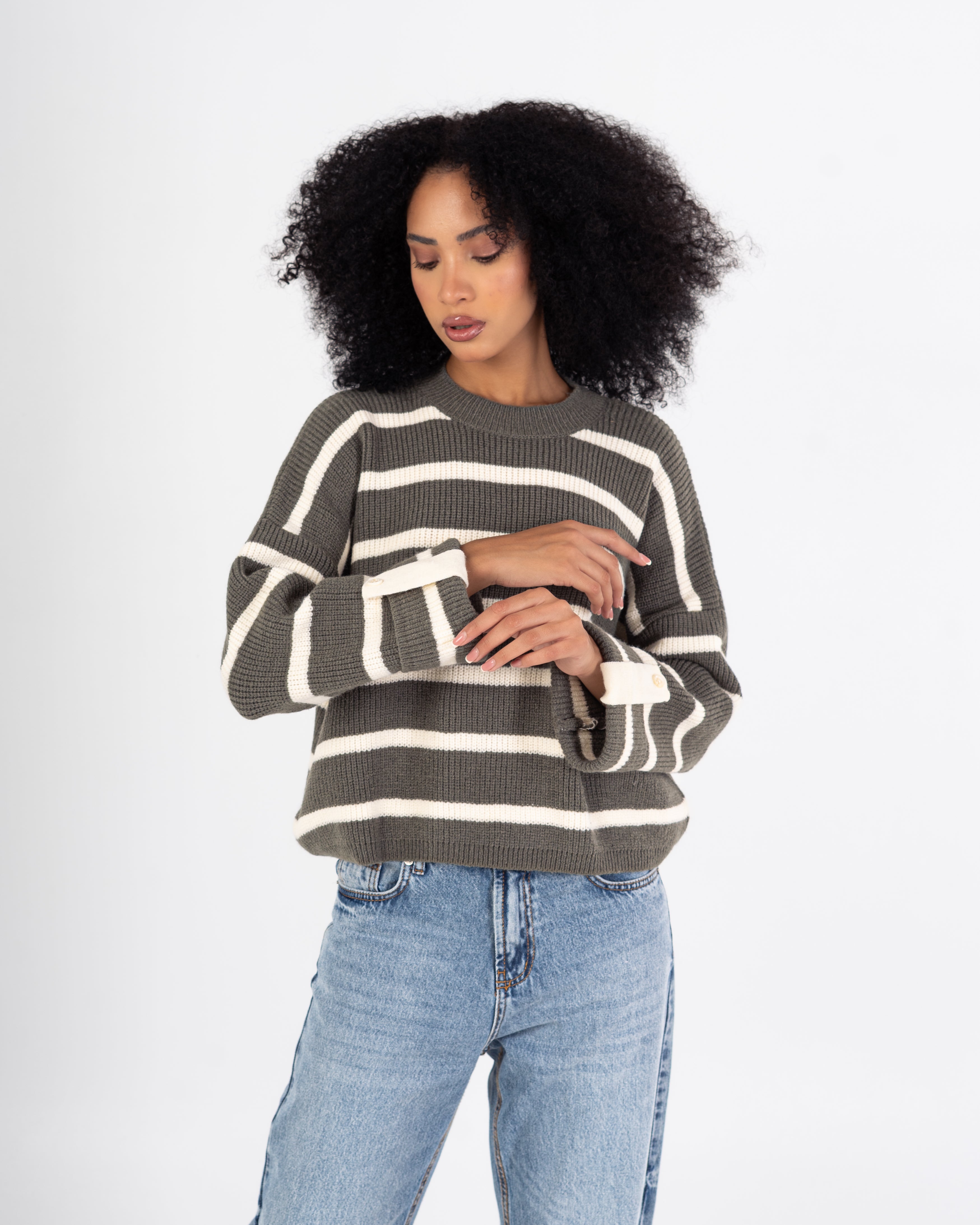 Knitwear Pullover – Striped (Buttoned Sleeves)