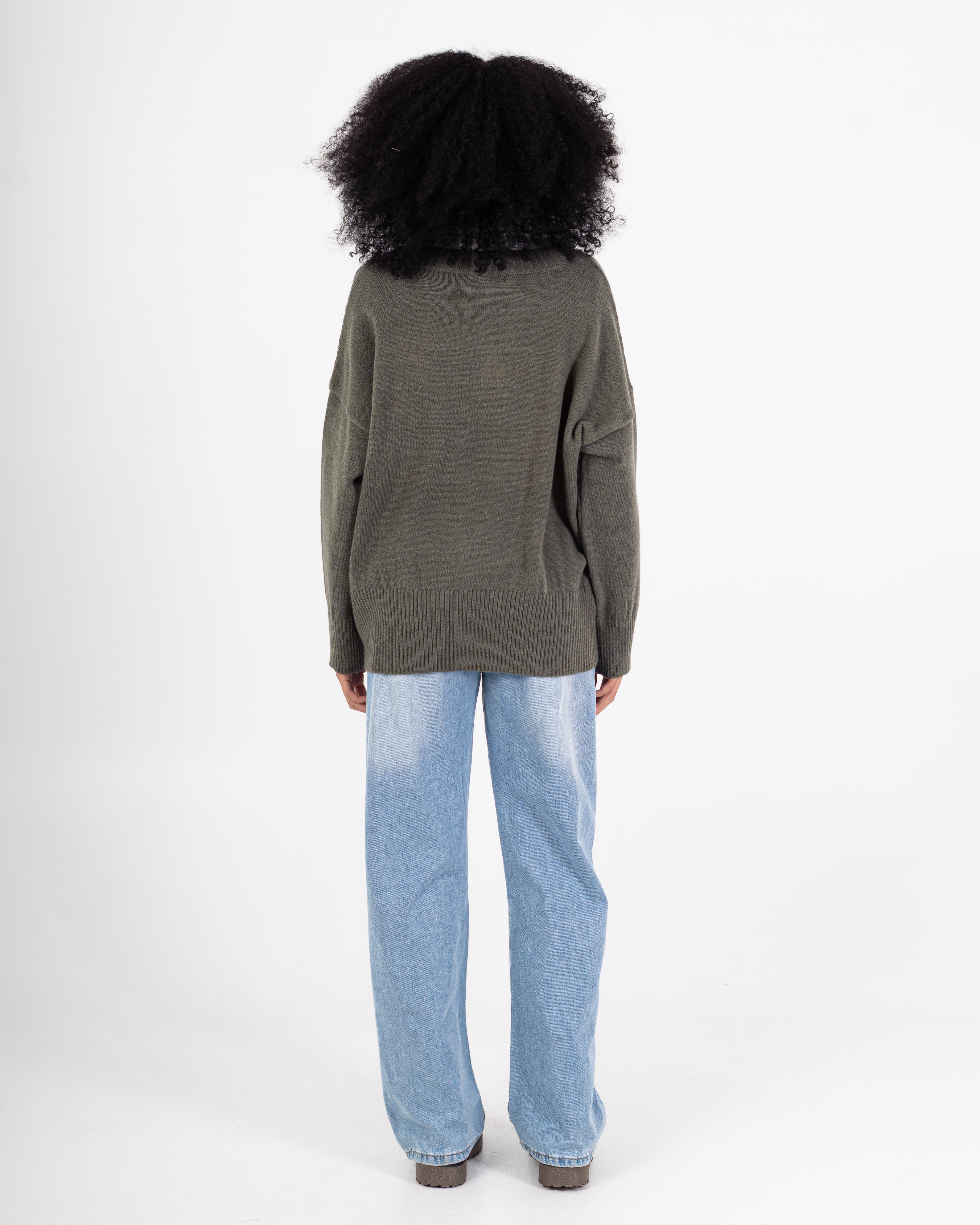 Knitwear Pullover – Plain (V-Neck)