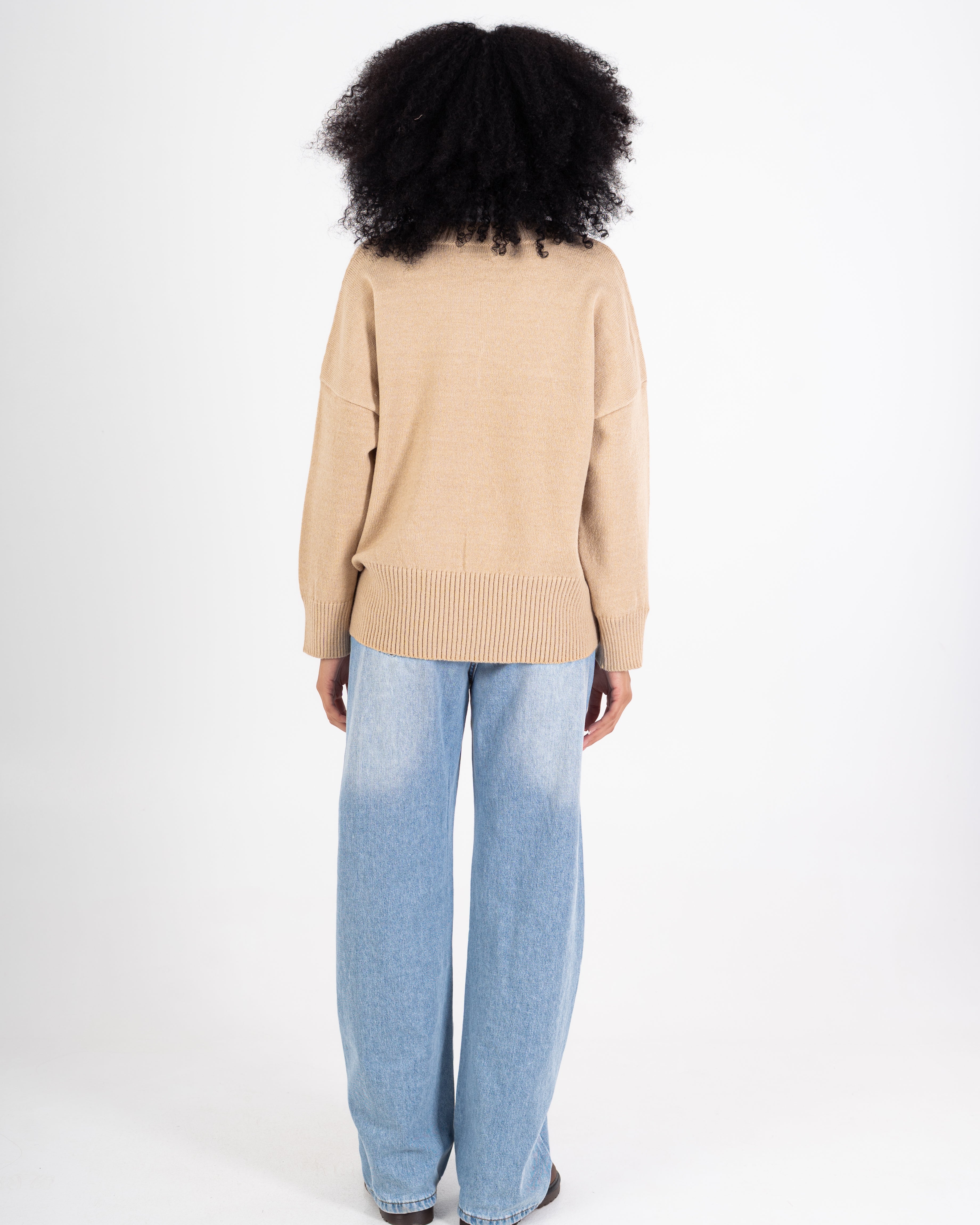 Knitwear Pullover – Plain (V-Neck)