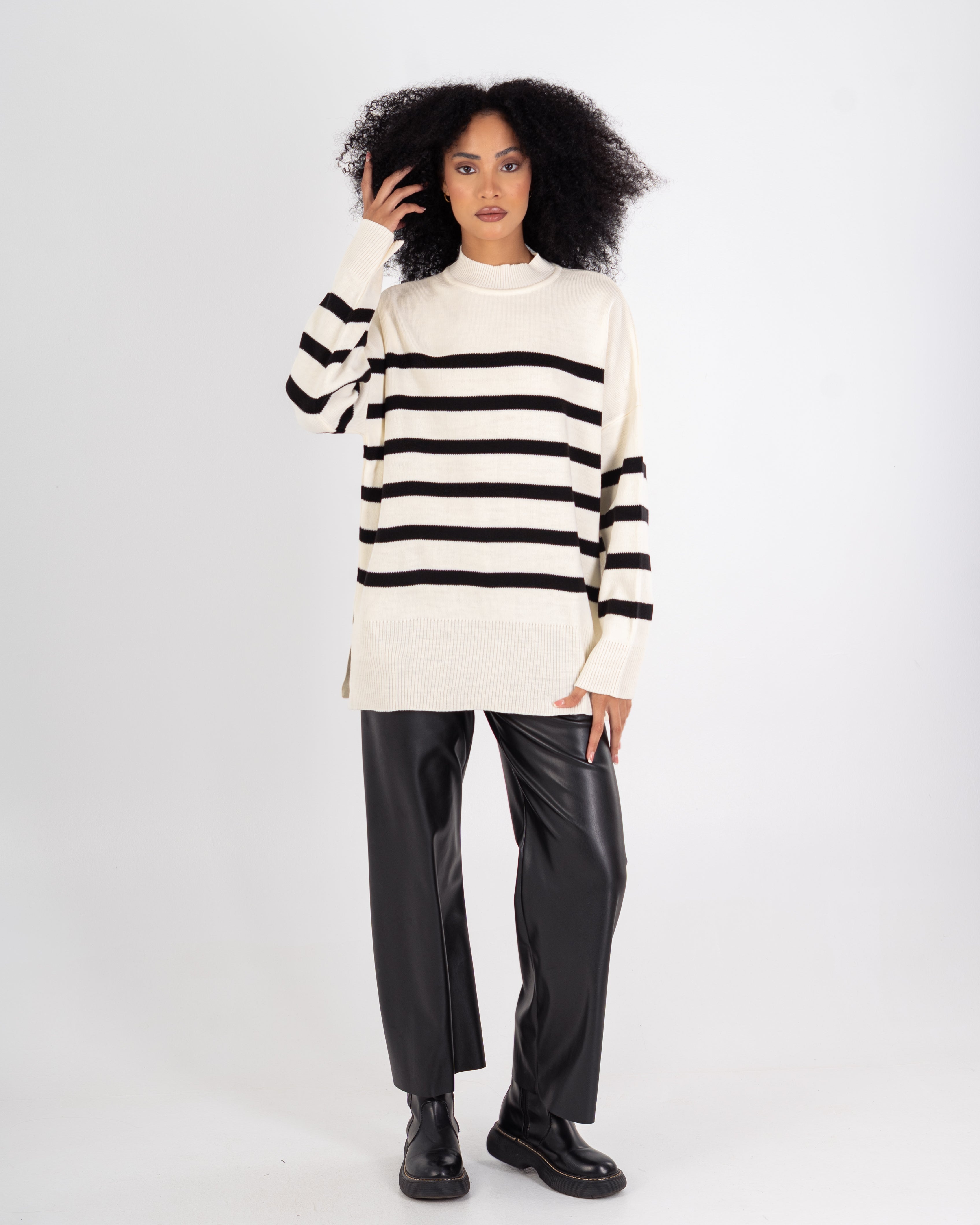 Knitwear Pullover – Oversized (Horizontal Stripes)