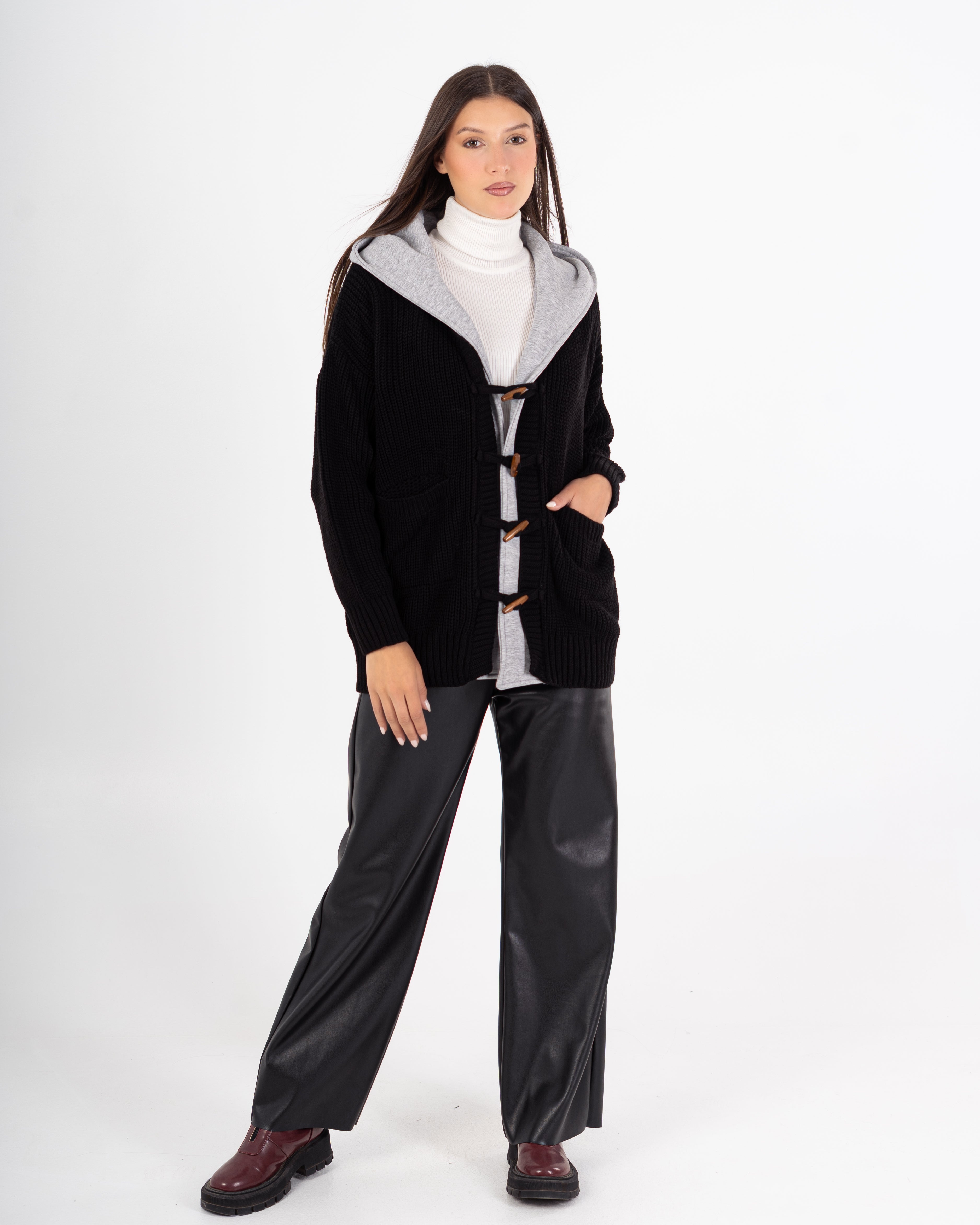 Knitwear Cardigan – Buttoned With Hoodie