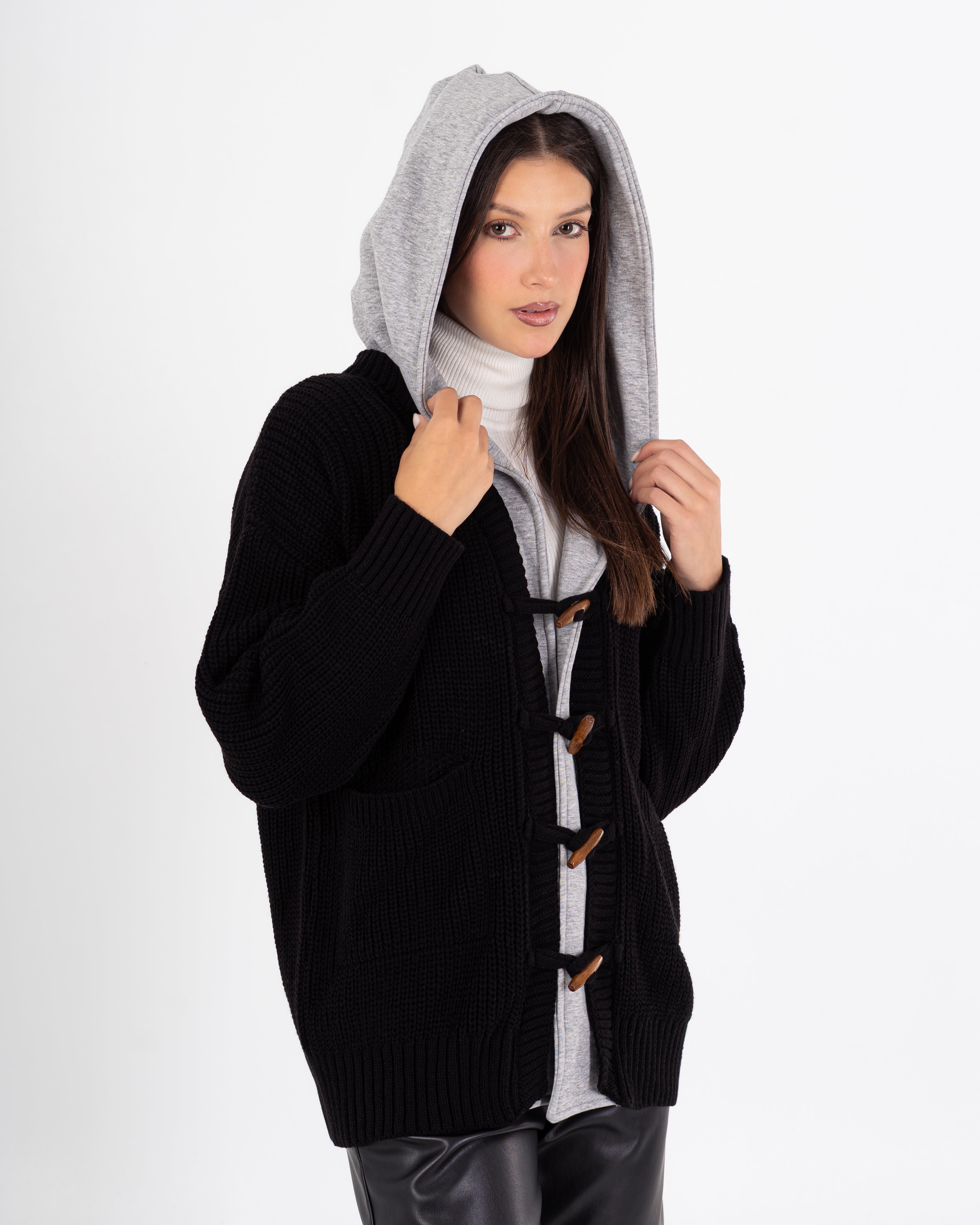 Knitwear Cardigan – Buttoned With Hoodie