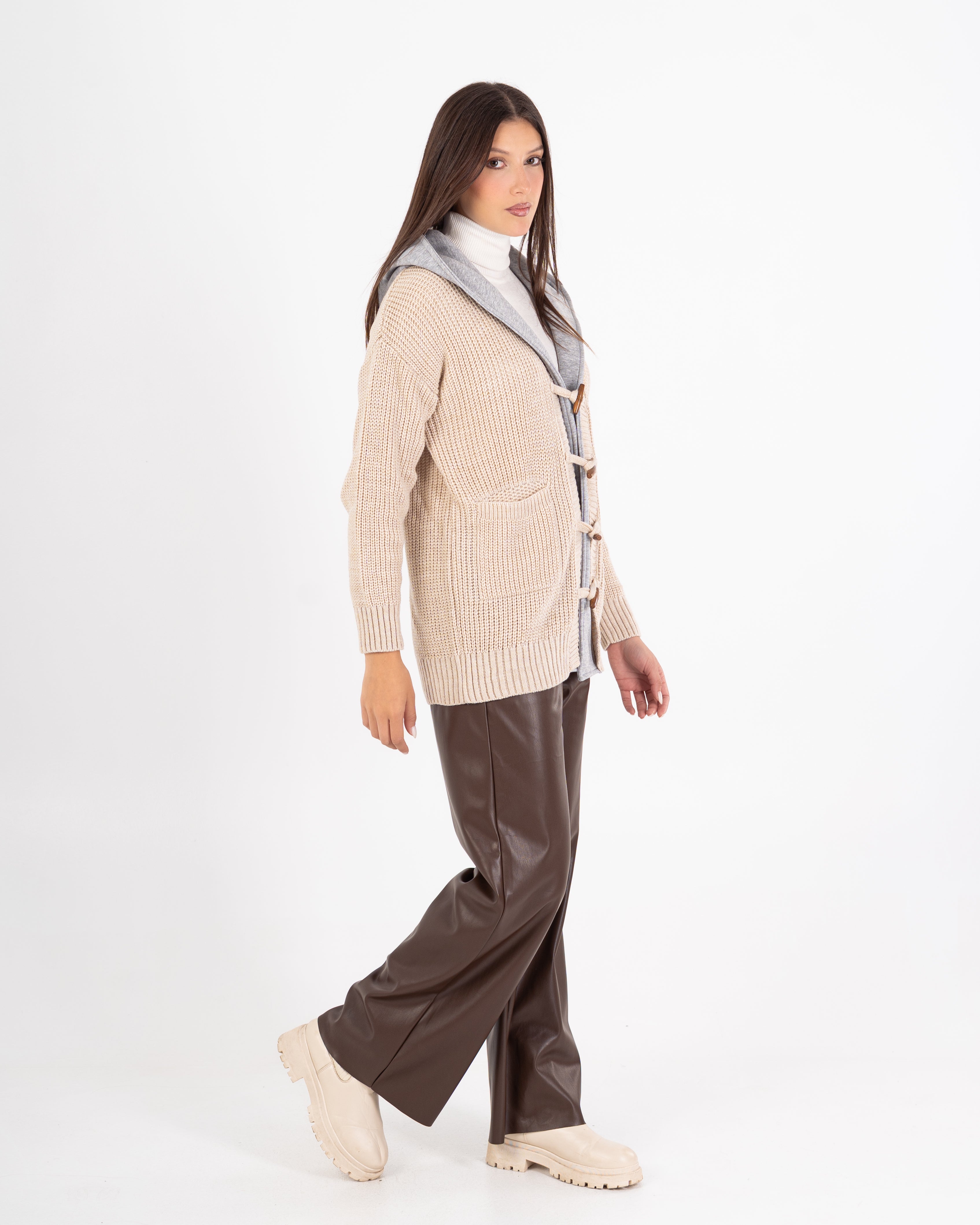 Knitwear Cardigan – Buttoned With Hoodie