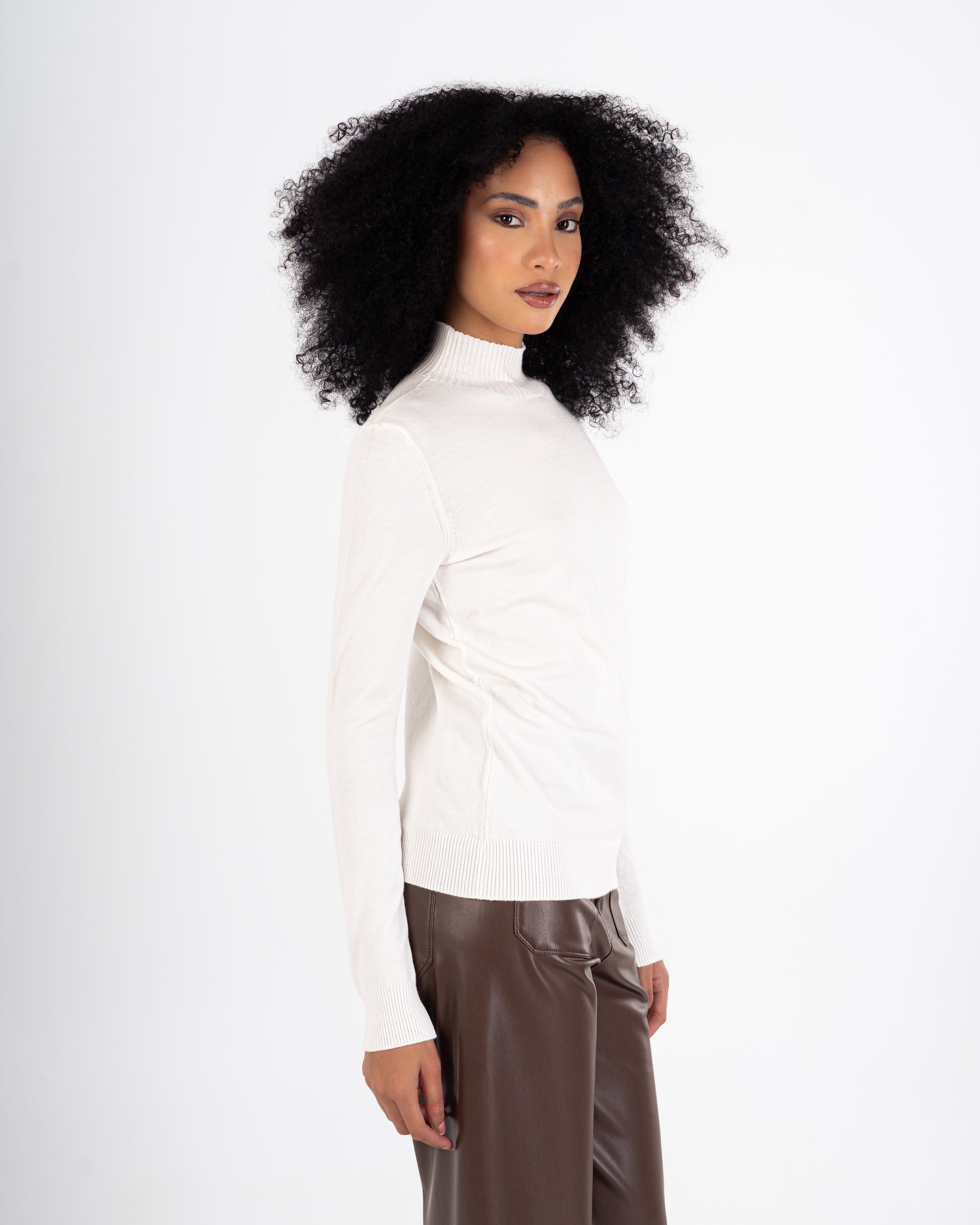 Basic Top – Plain Colors (Half Neck)