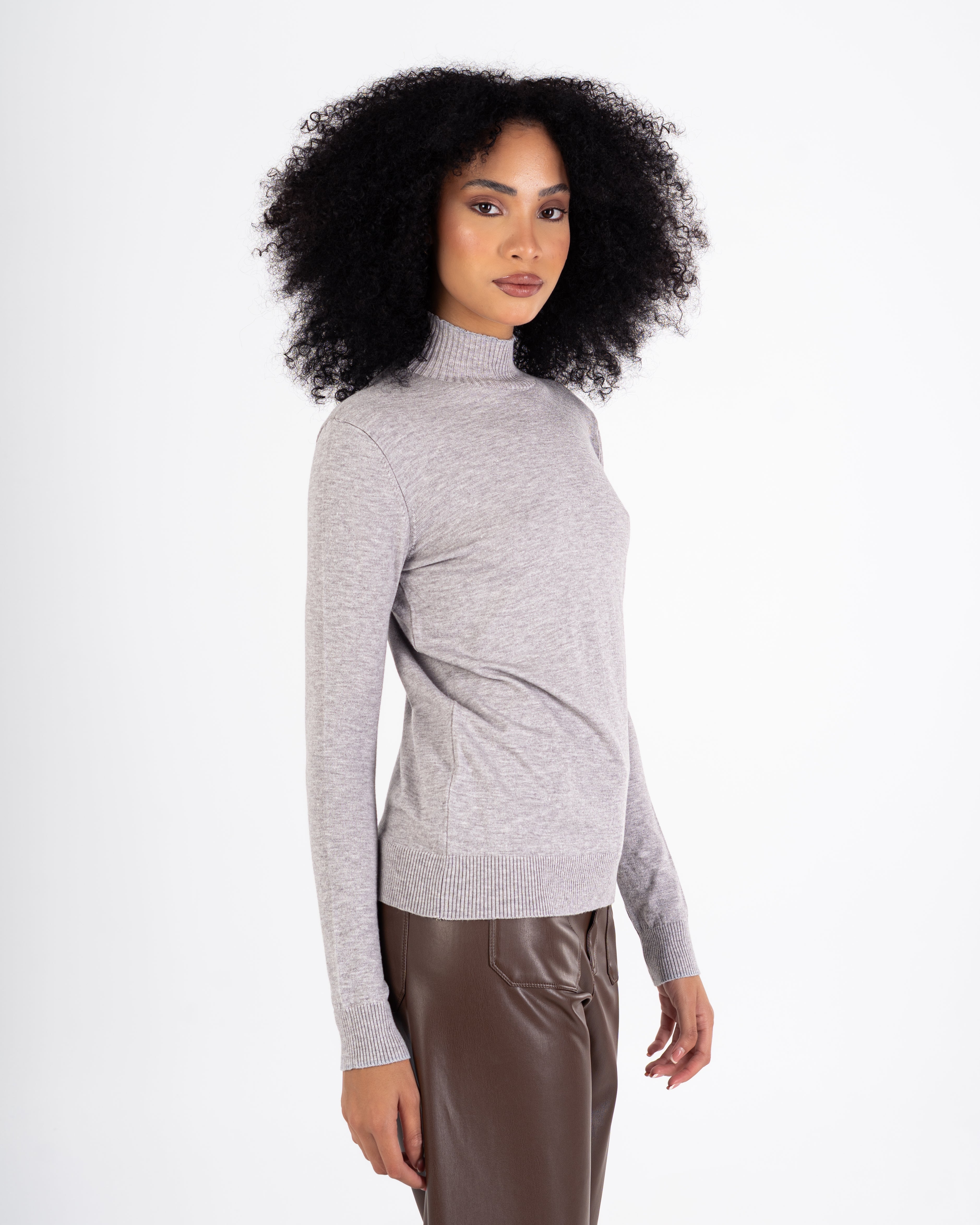 Basic Top – Plain Colors (Half Neck)