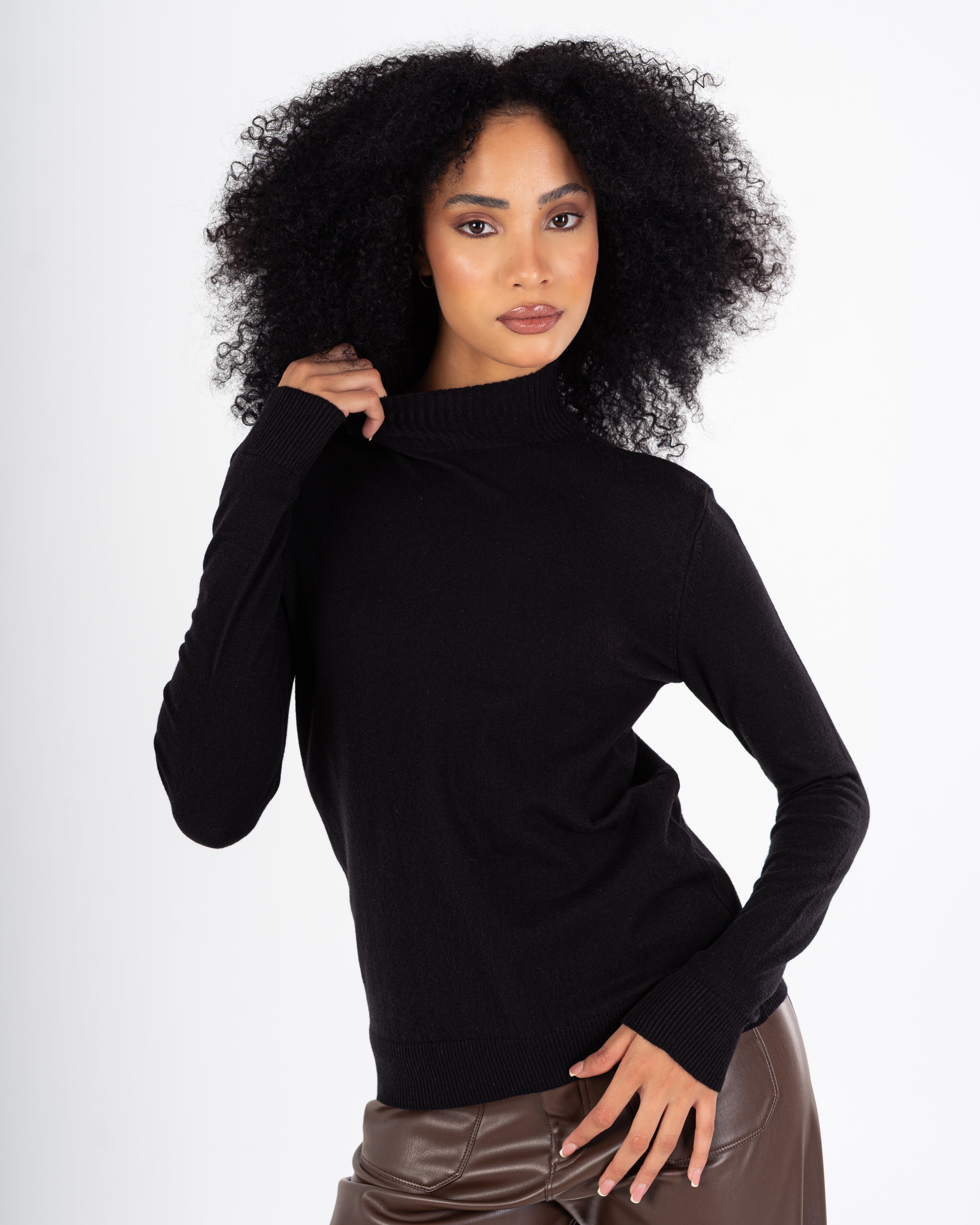 Basic Top – Plain Colors (Half Neck)