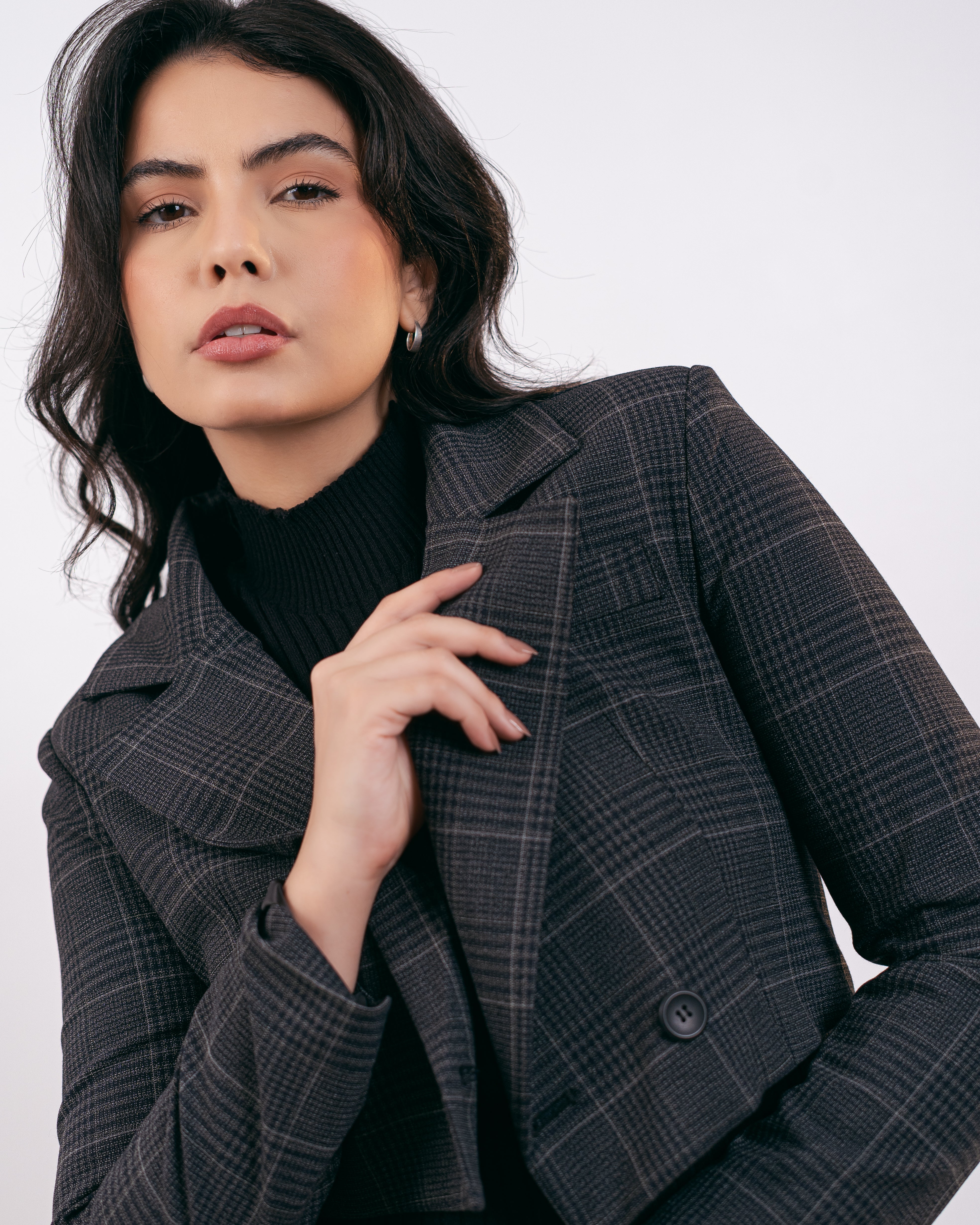 بليزر قصير بنقشة مربعات ومخططة