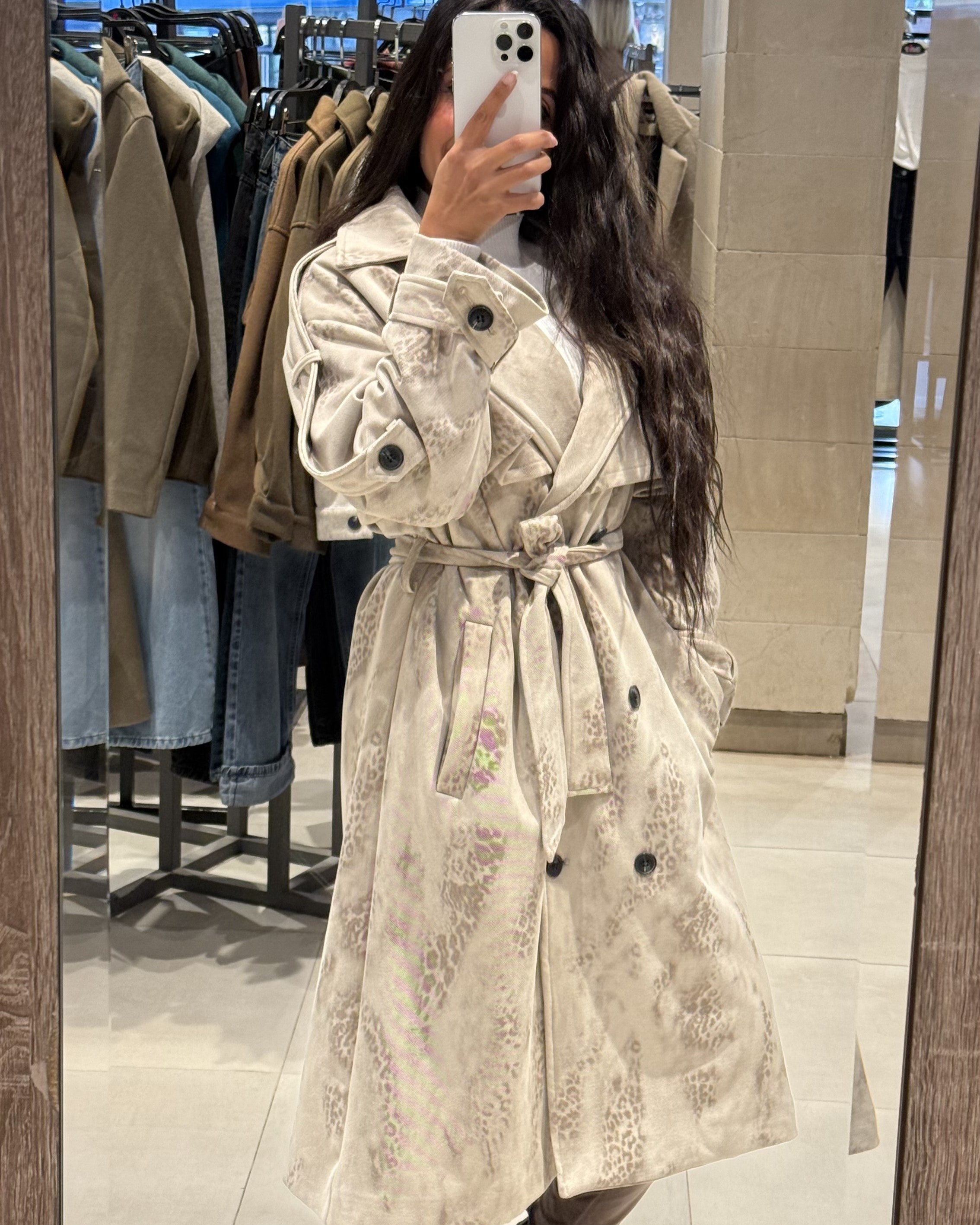 معطف ترنش من قماش الجبردين مع حزام