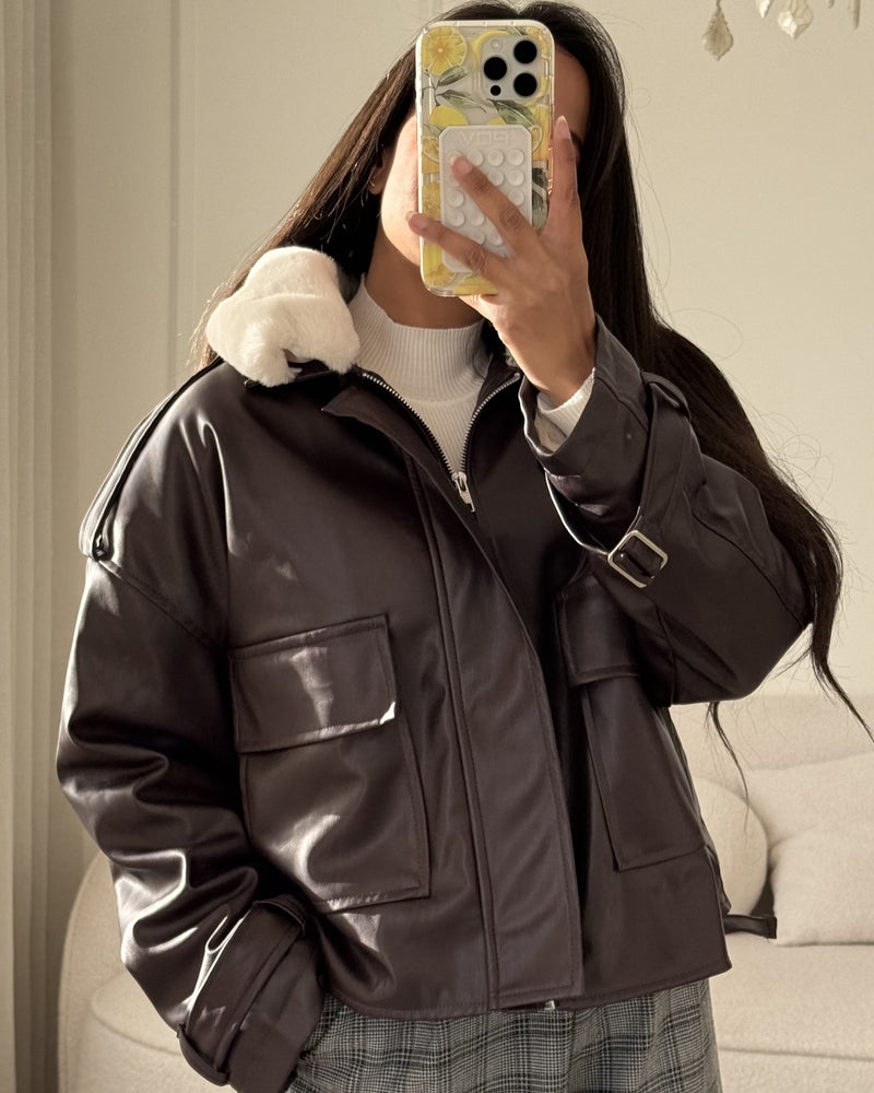 Short Leather Jacket – Collared (Fur)