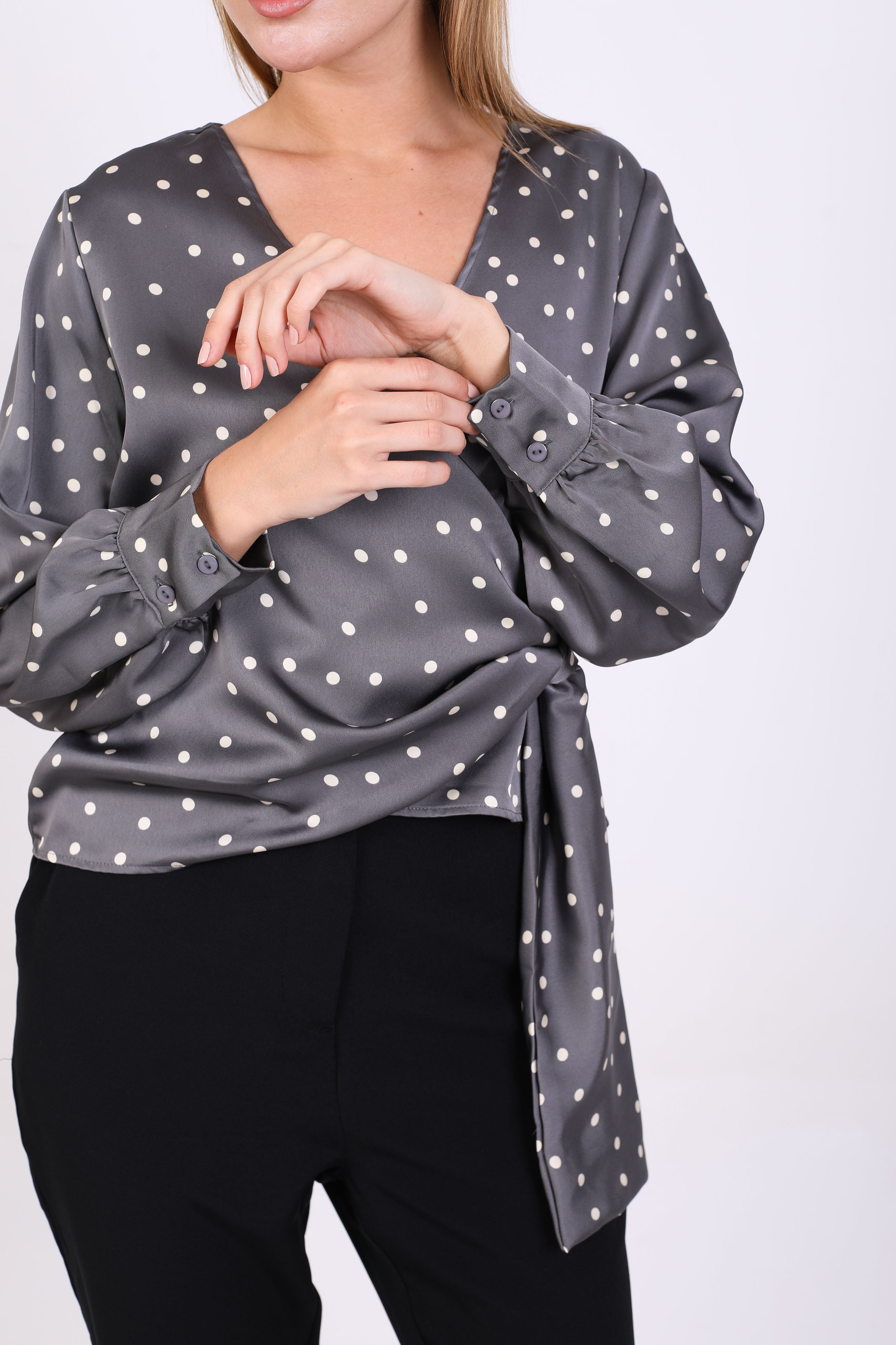 Blouse - Polka dot tie