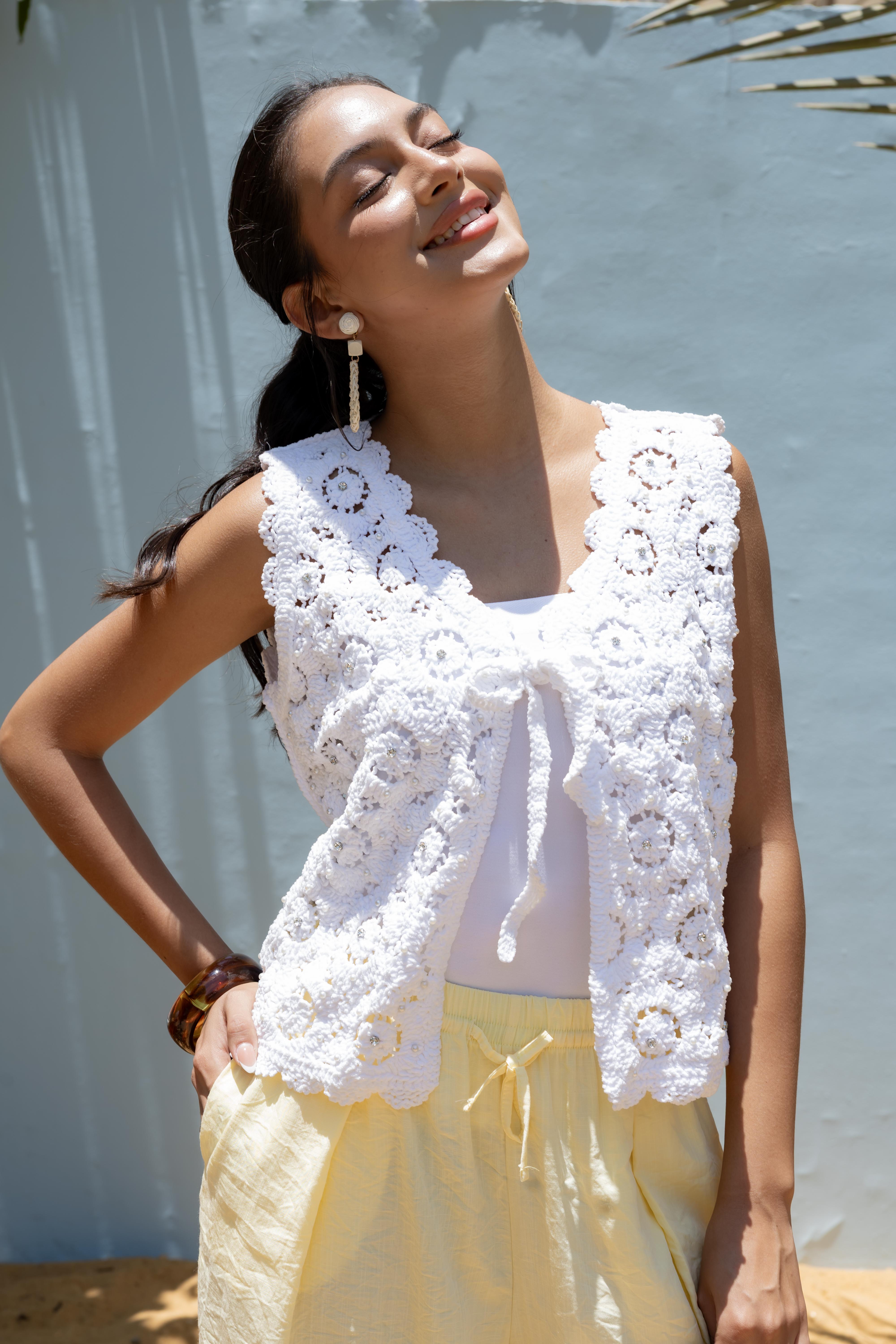Tie Front Knitwear Vest With Polka Dot Pattern