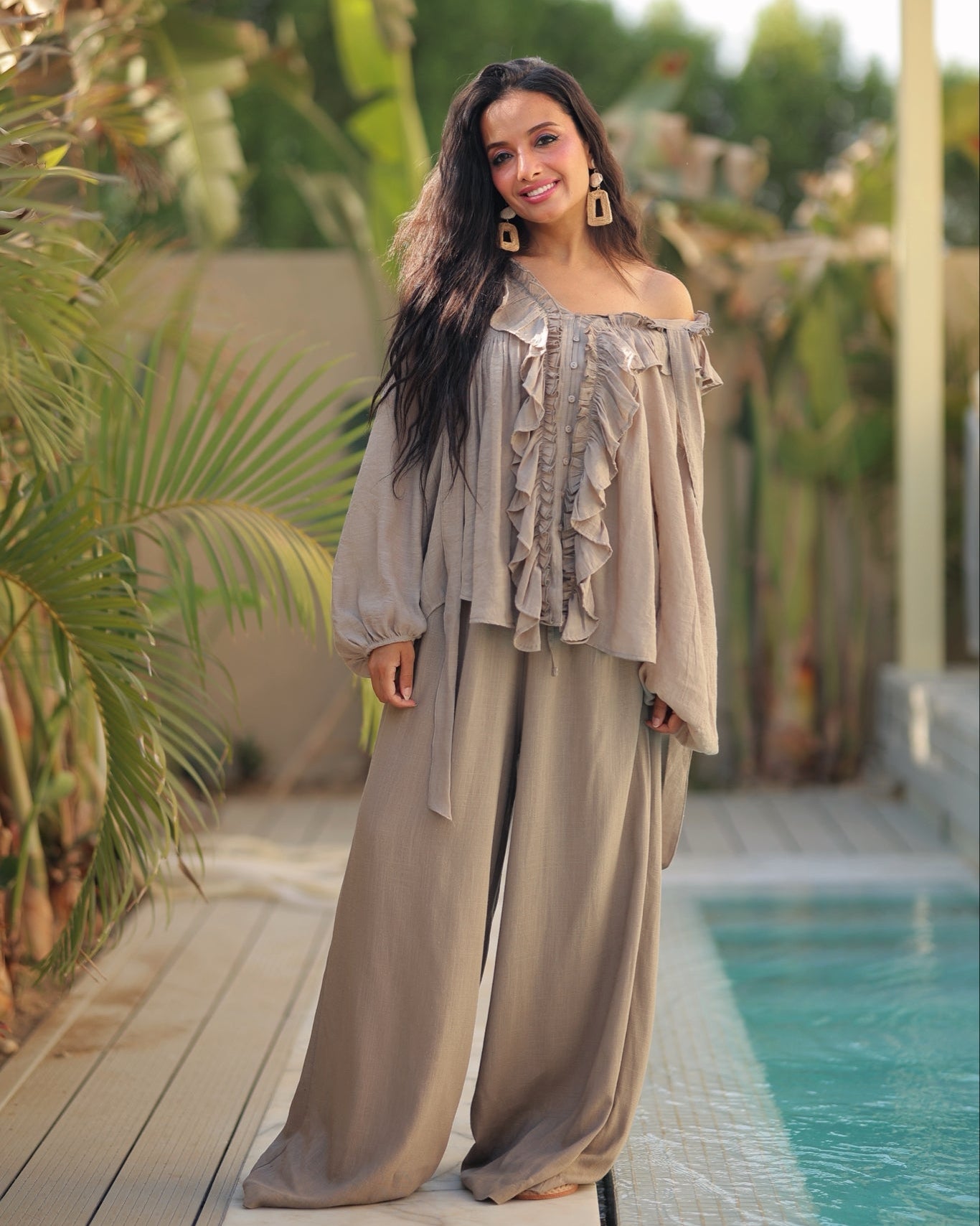 Minimal Tie Blouse