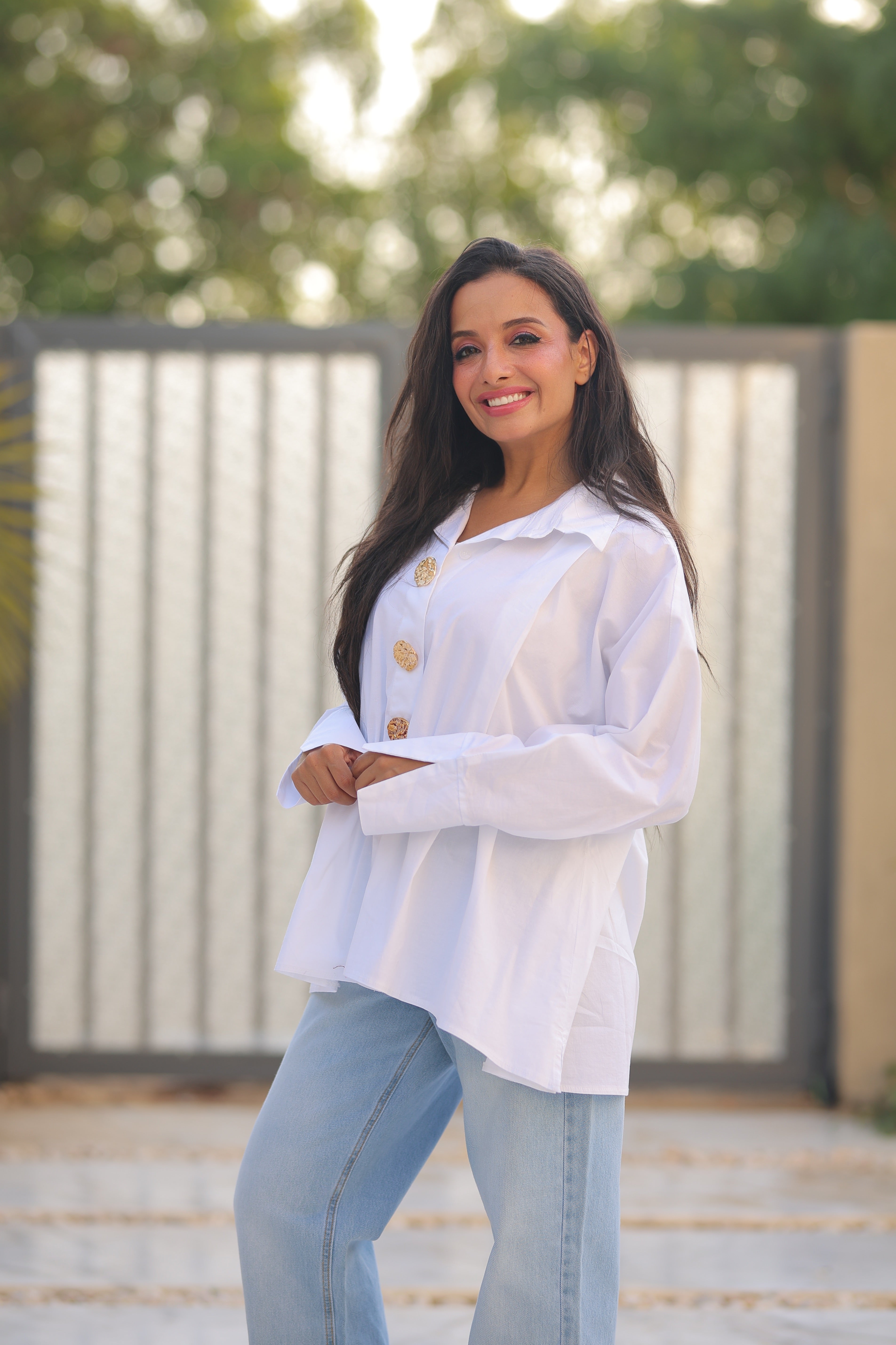 Plain Poplin Shirt With Gold Buttons