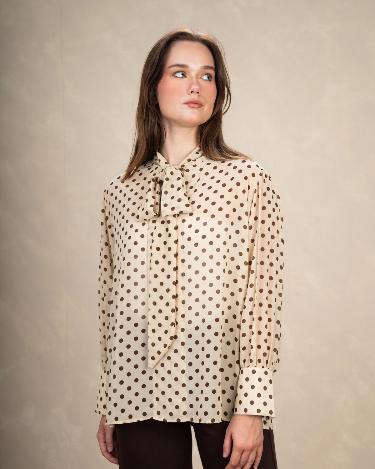 Floral blouse with a drawstring