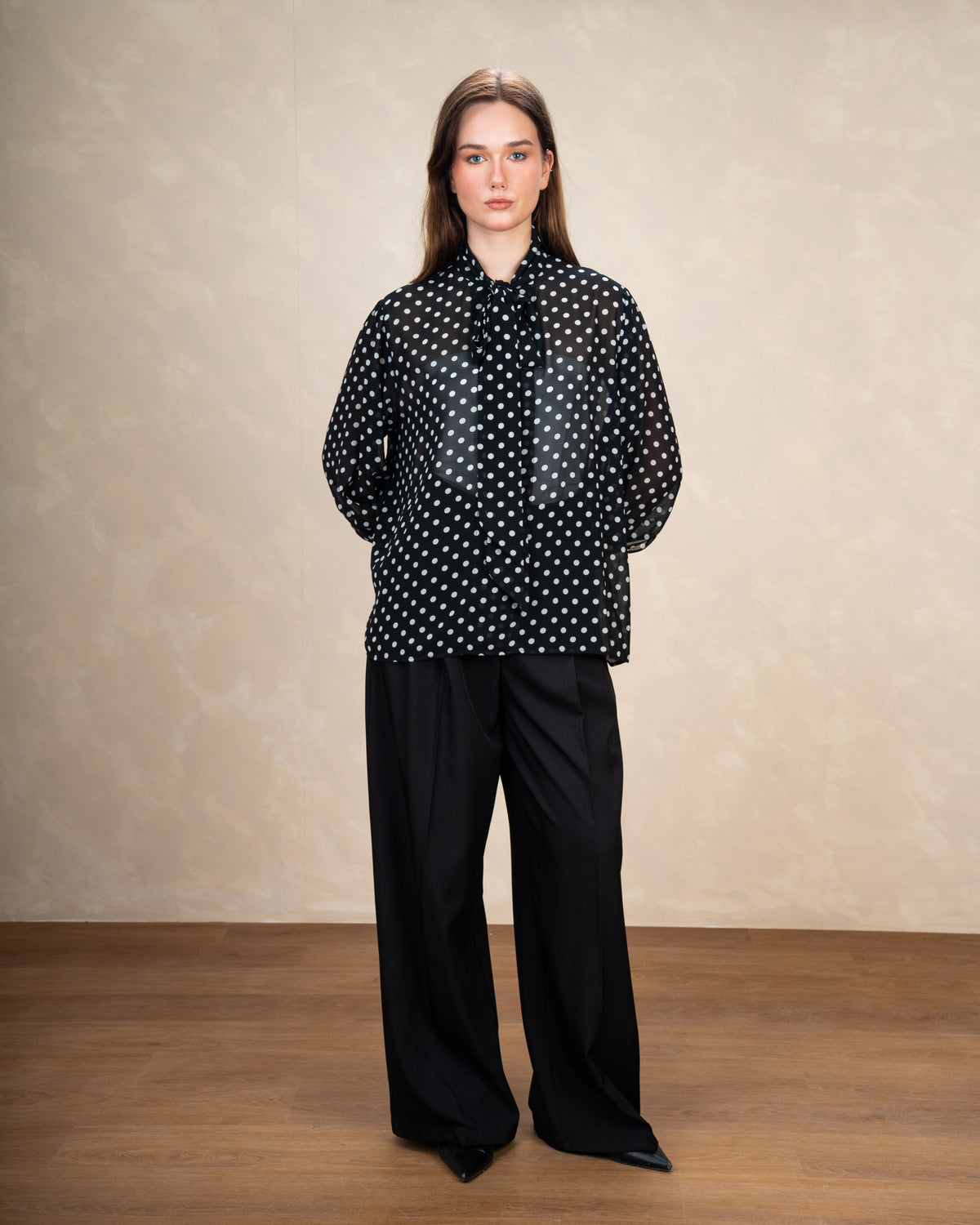 Floral blouse with a drawstring