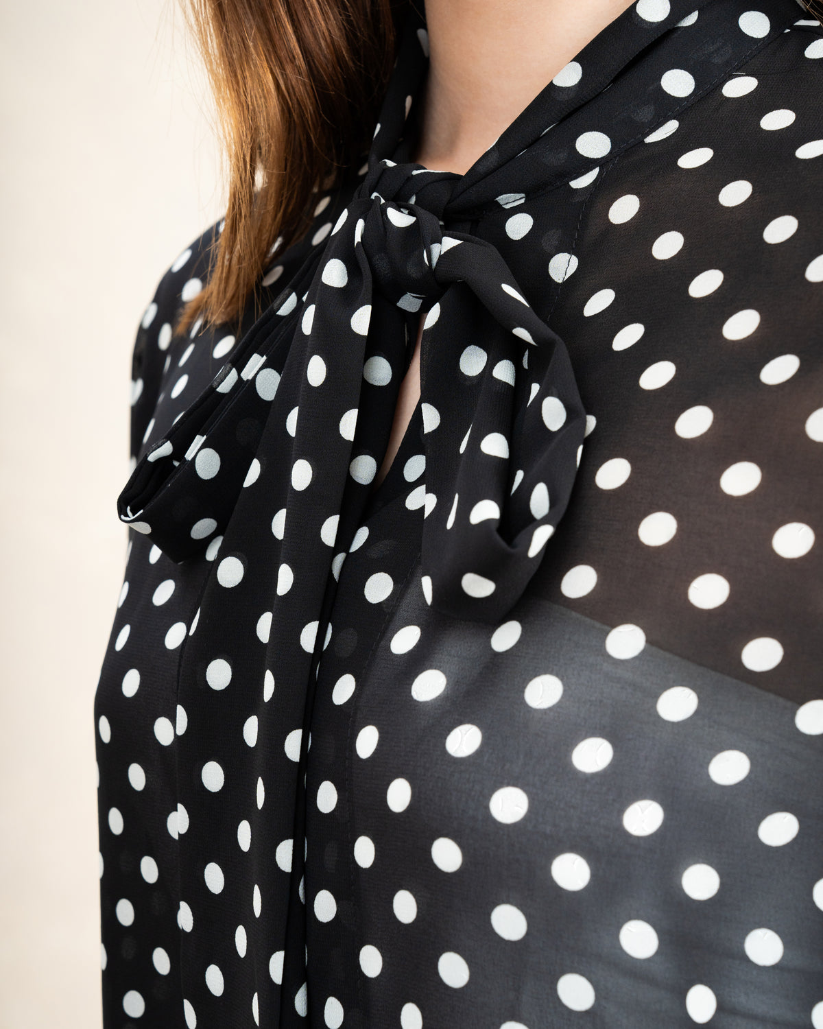 Floral blouse with a drawstring