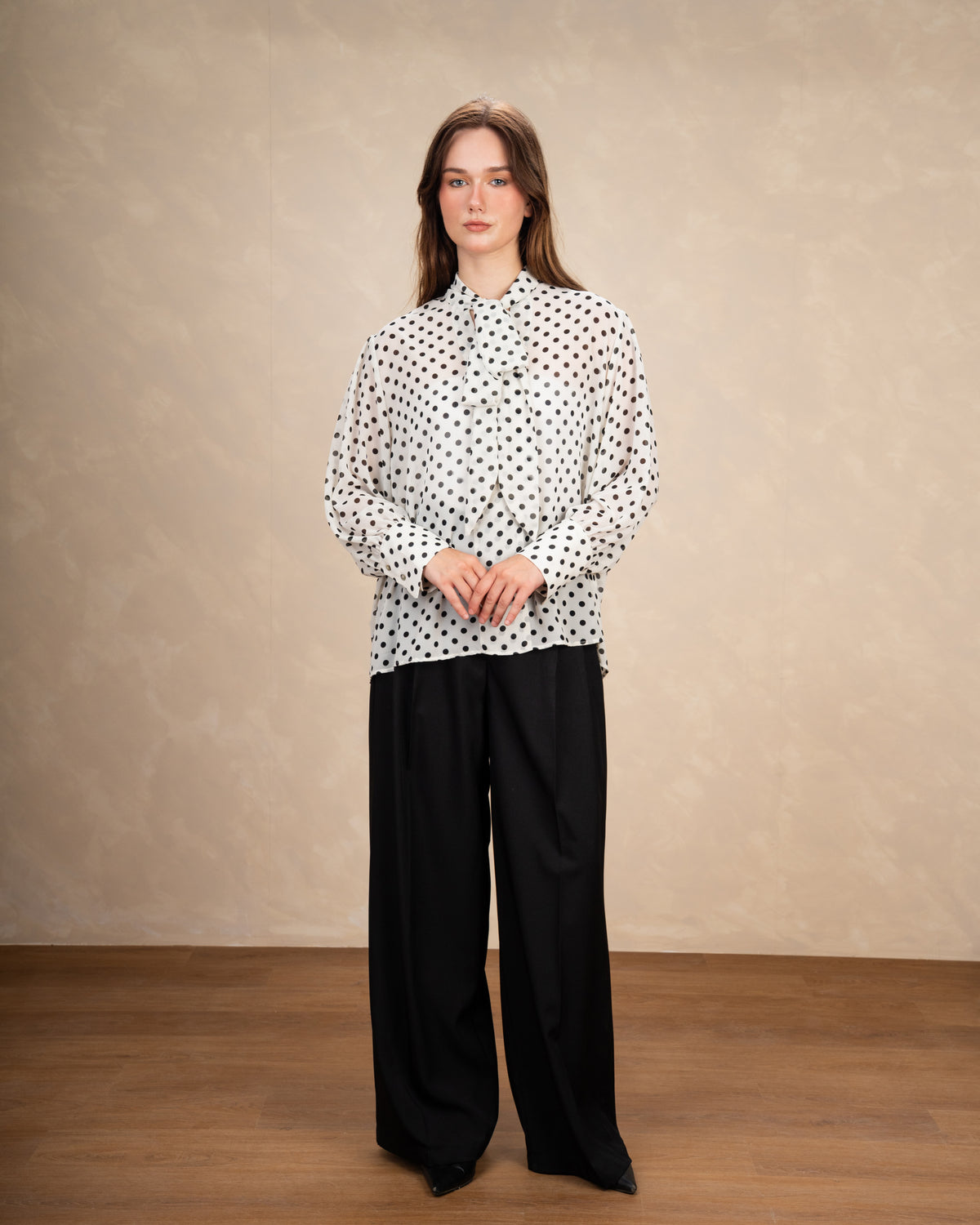 Floral blouse with a drawstring