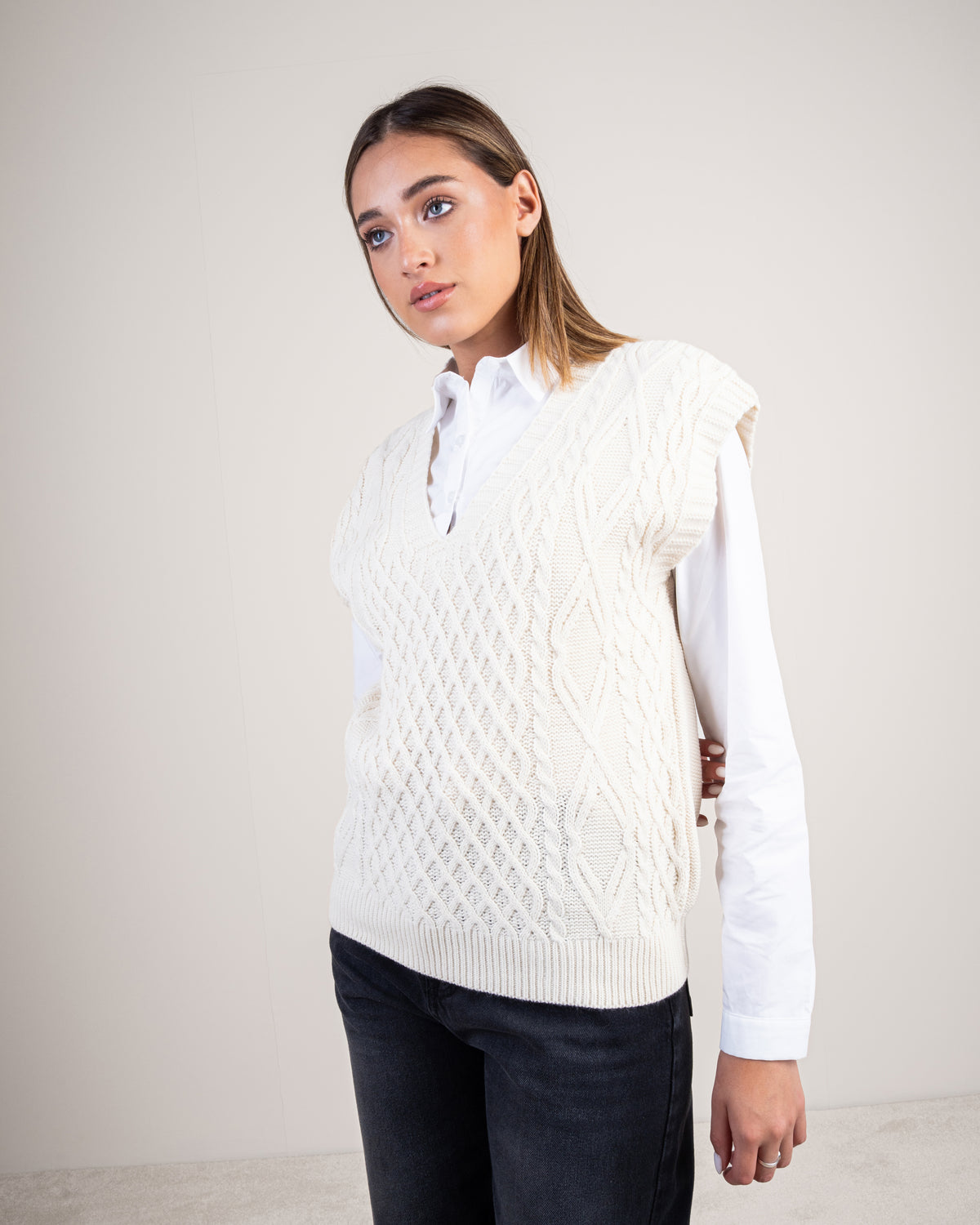 Sleeveless Top With Cable Embroidery