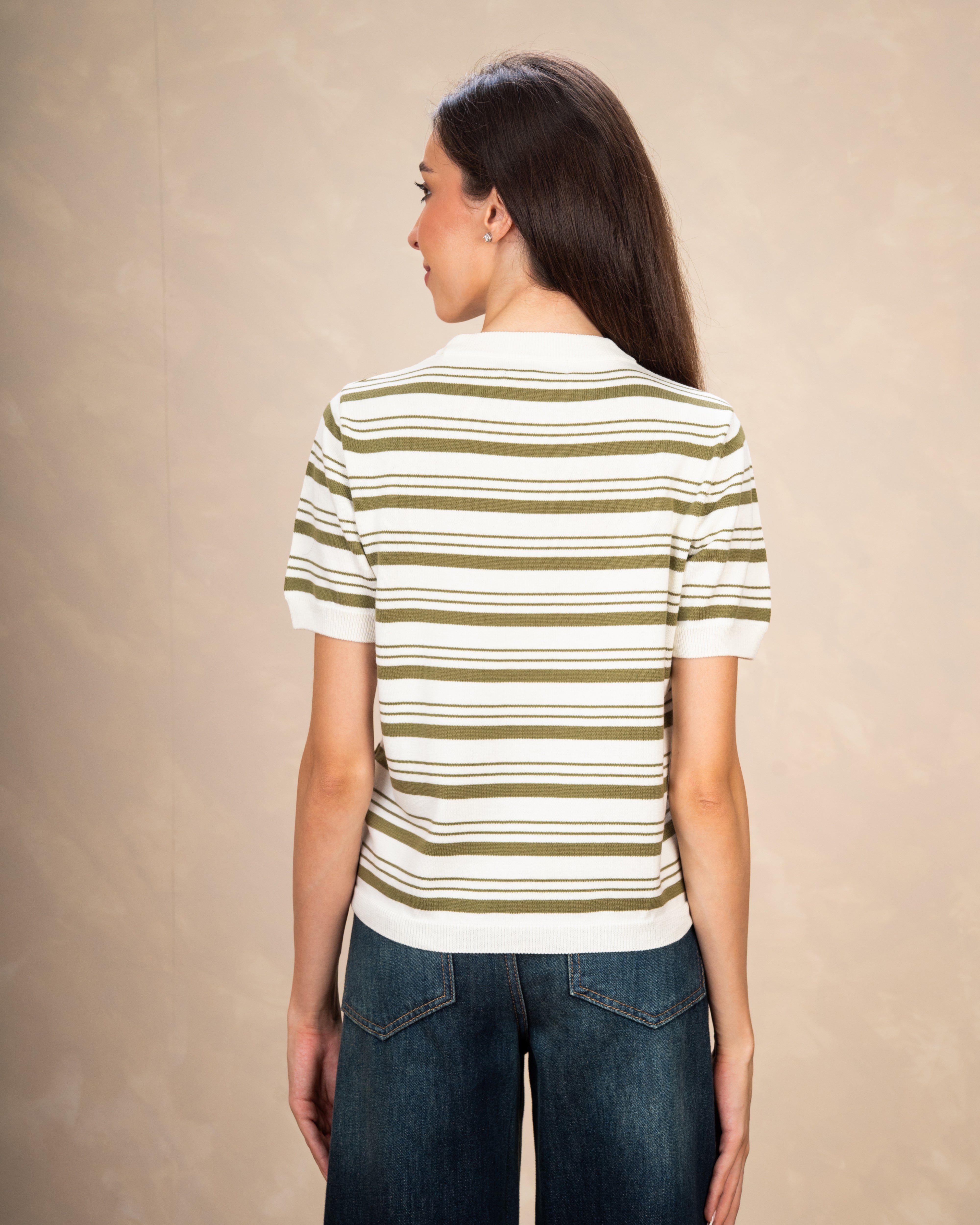 Basic Round Neck Top With Subtle Color Stripes