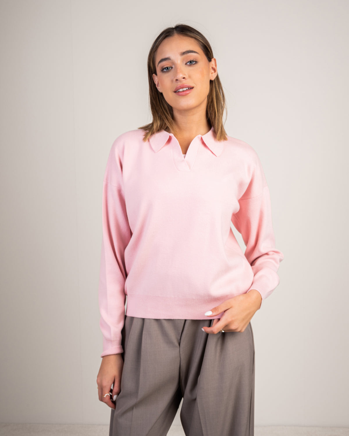 Minimal Collared Top