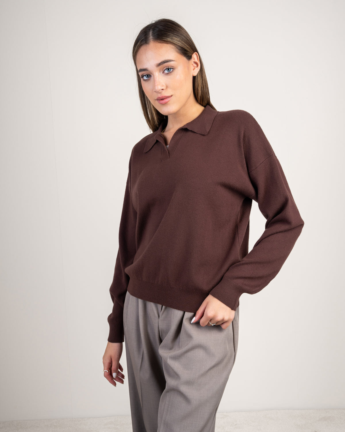Minimal Collared Top