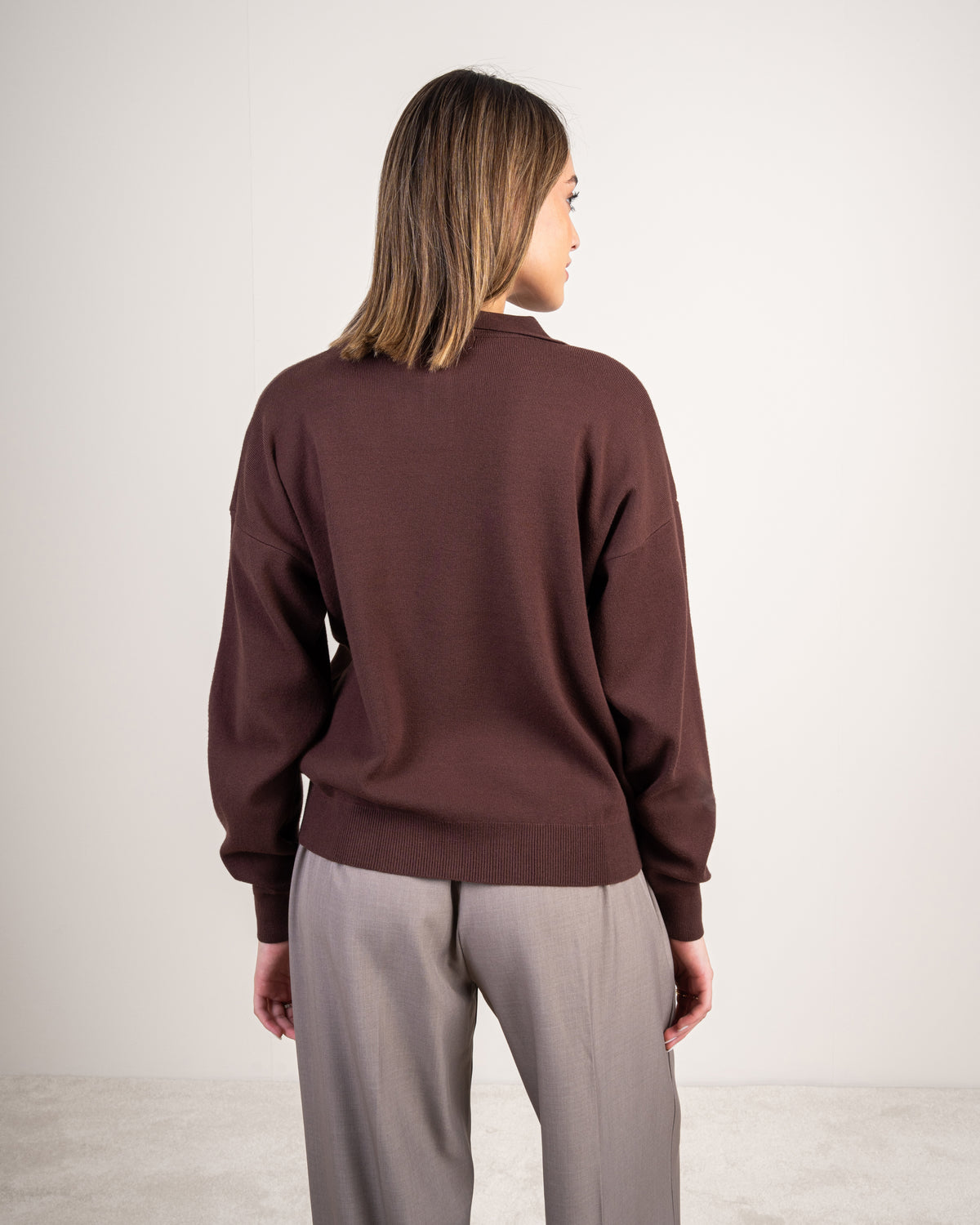 Minimal Collared Top