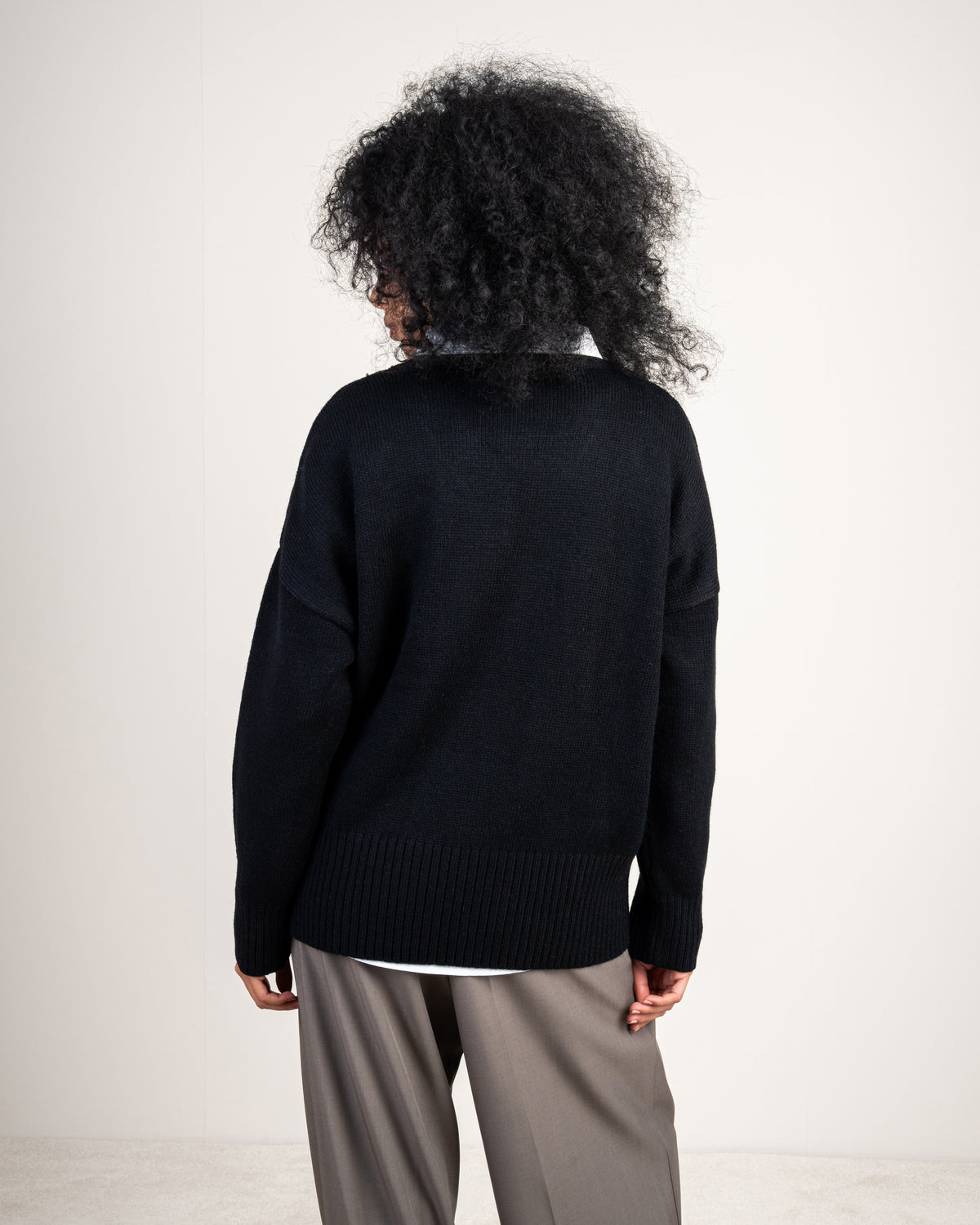 Plain V-Neck Knitwear Pullover