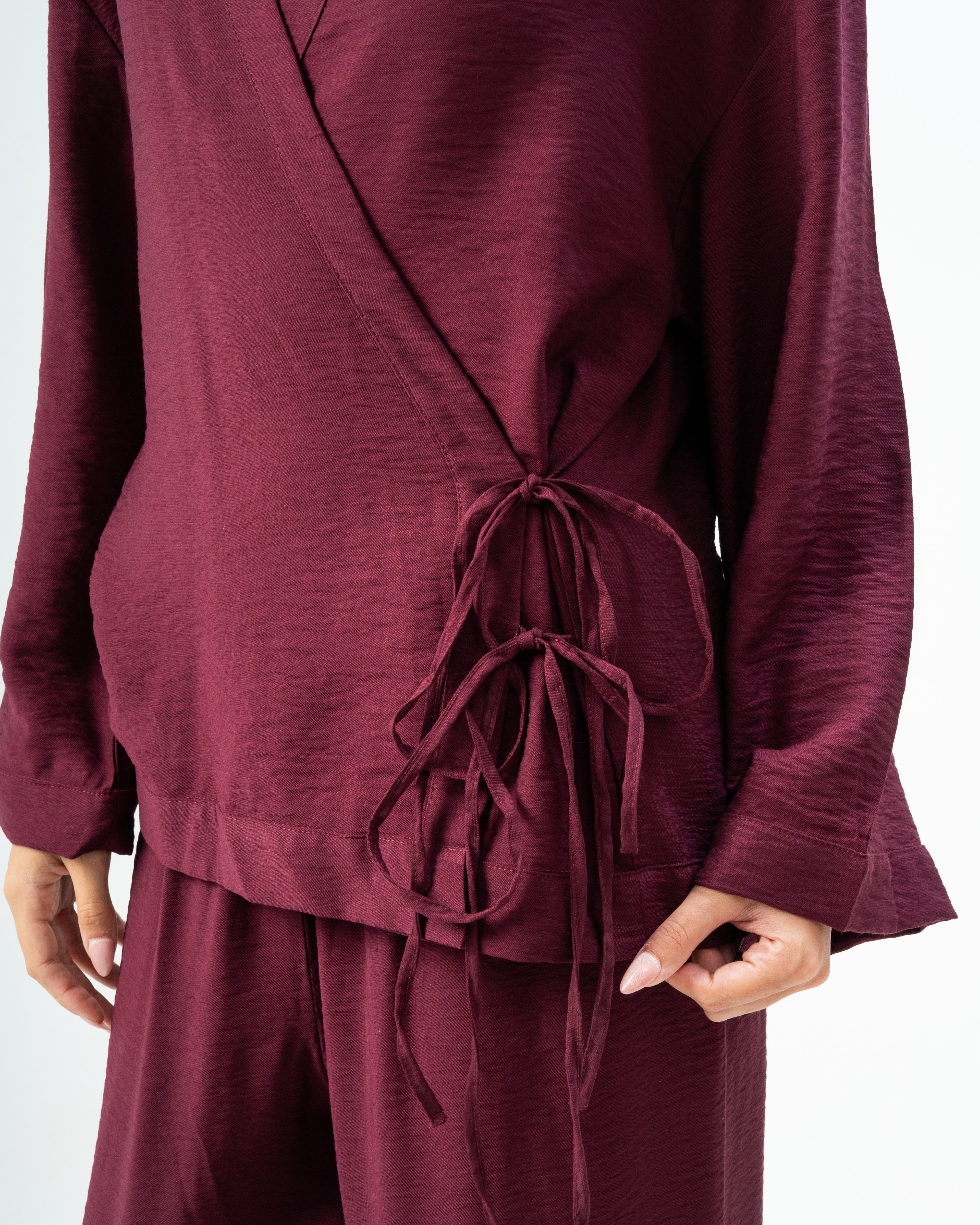 Short kimono with tie