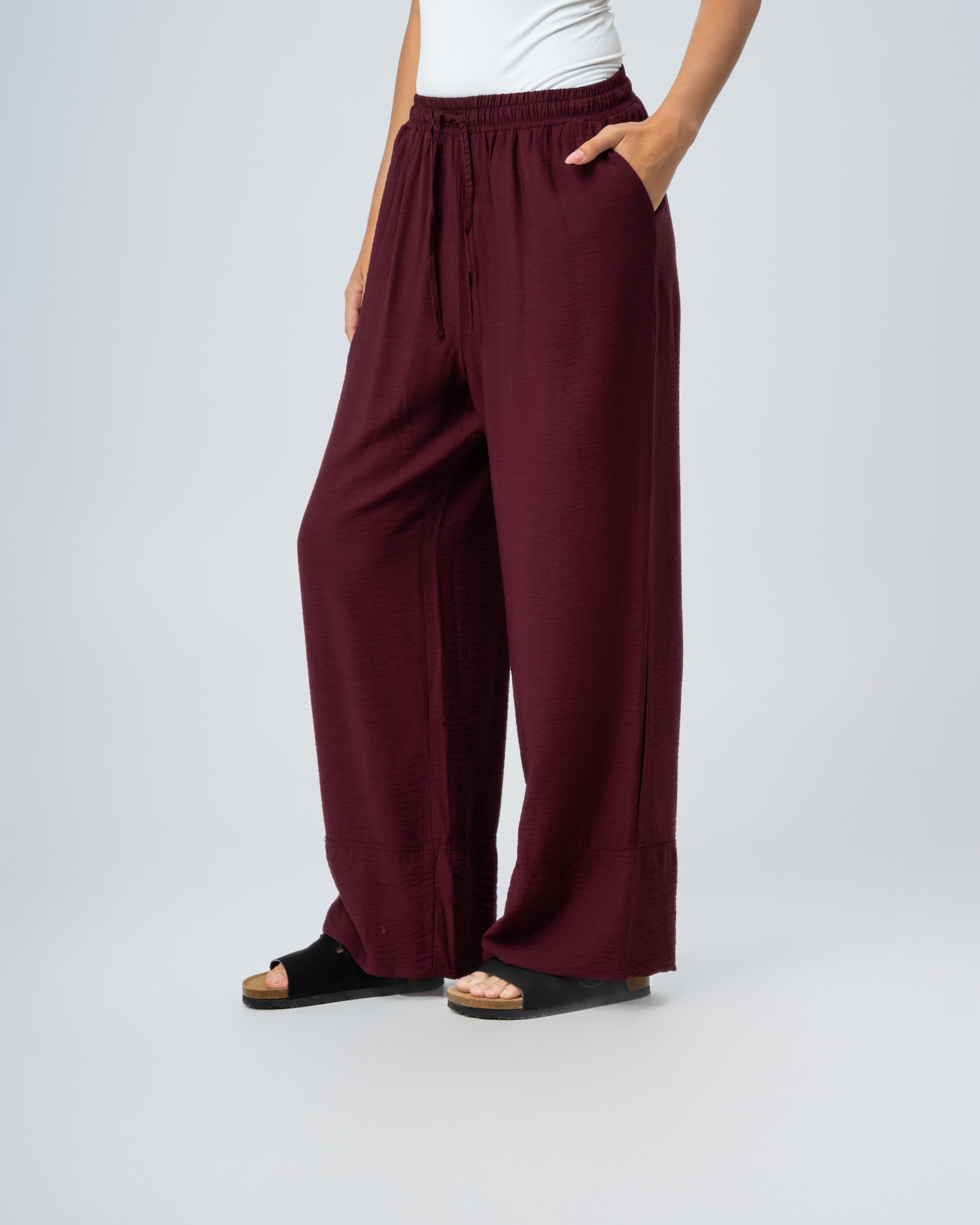 Plain trousers with 2 pockets