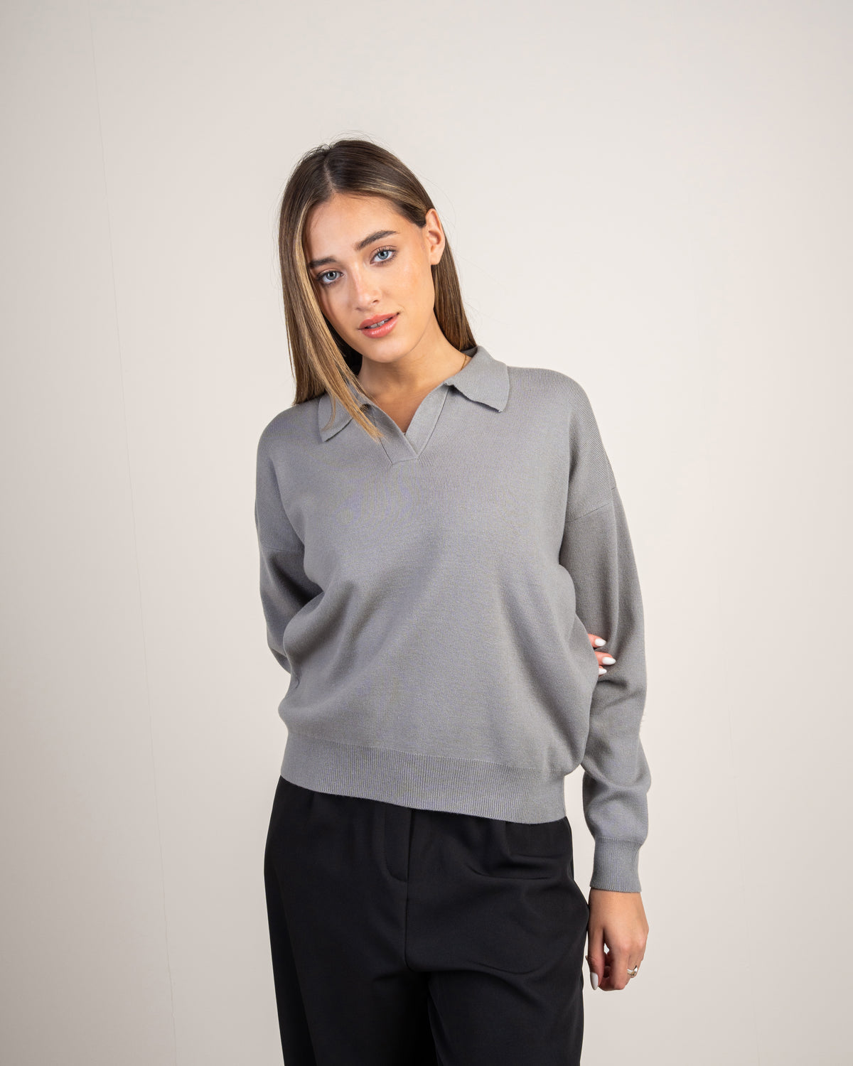 Minimal Collared Top