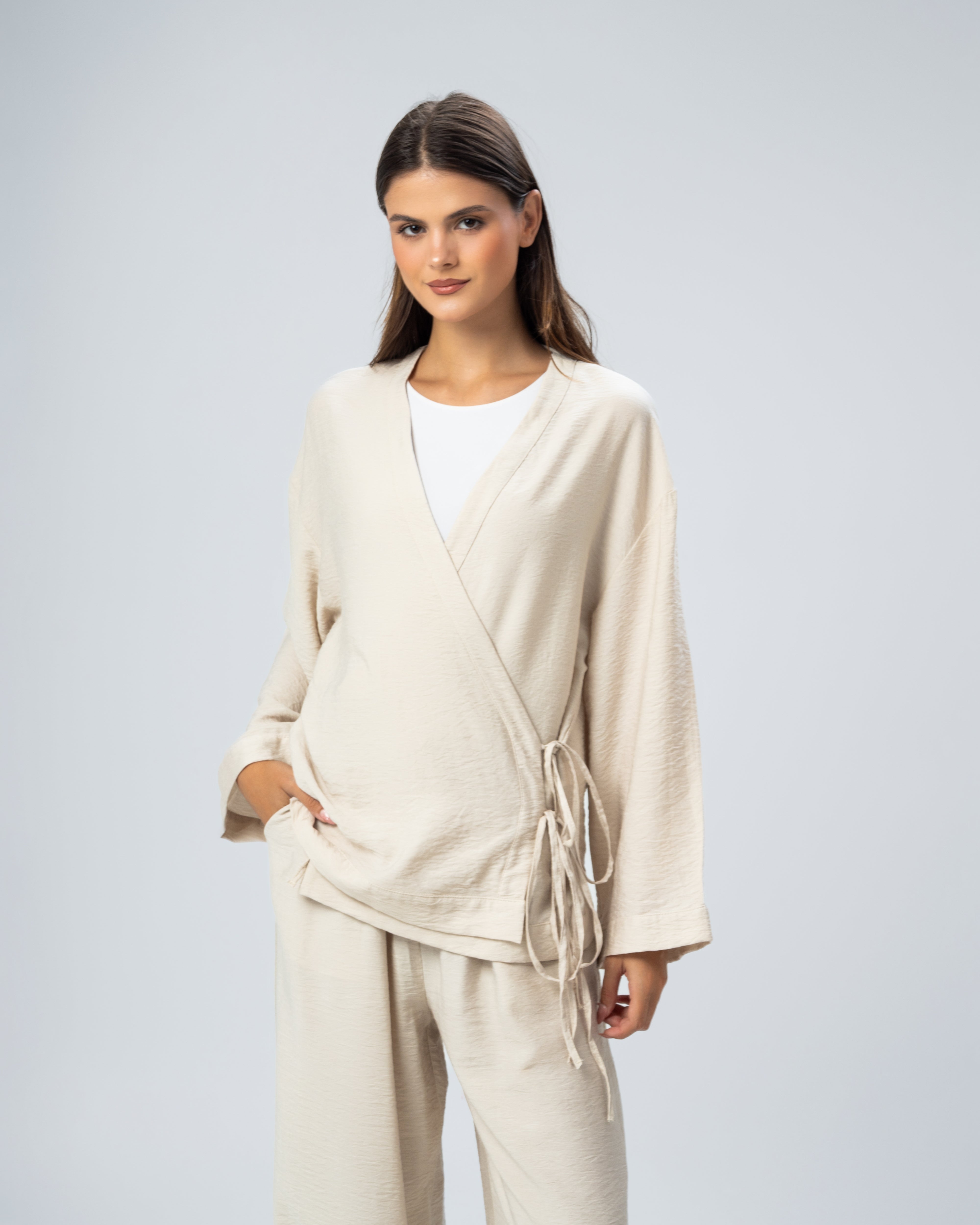 Short kimono with tie