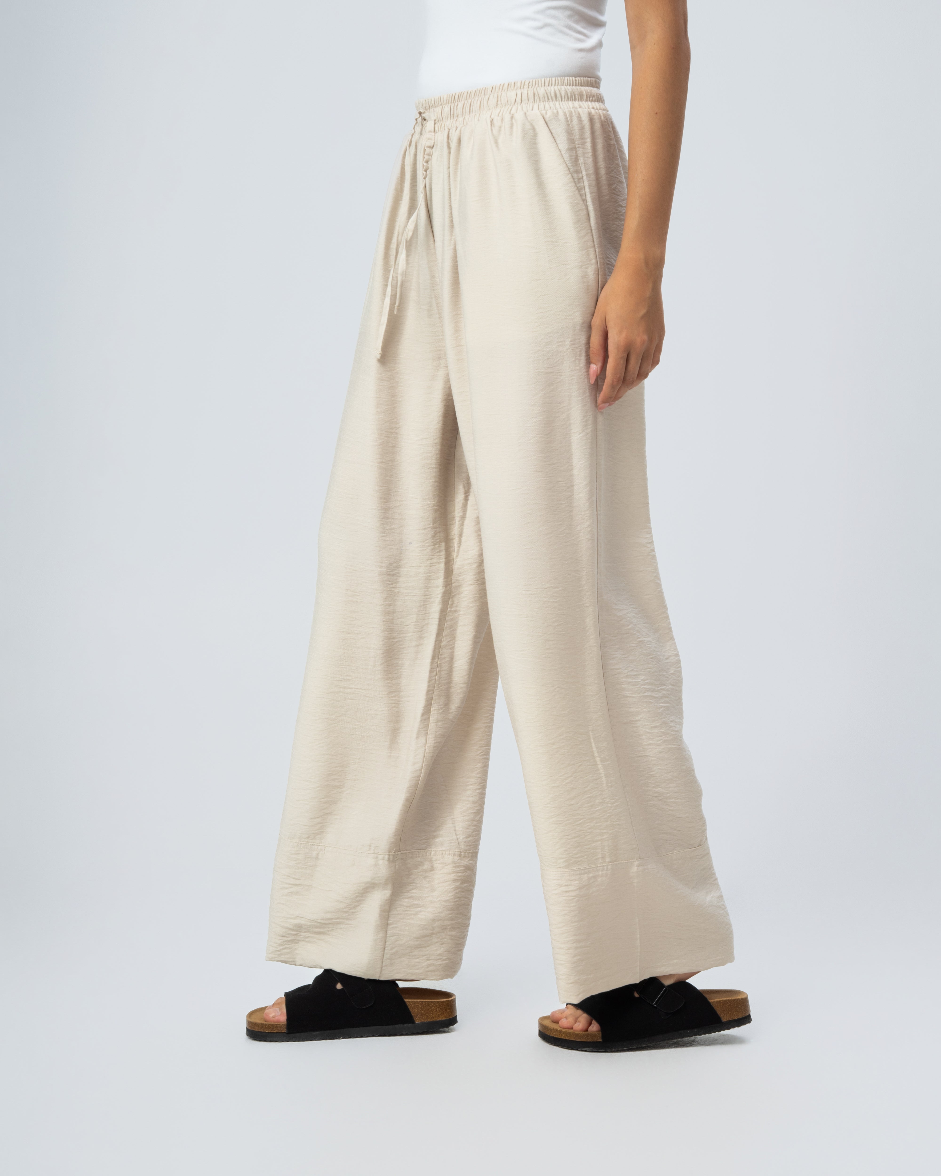 Plain trousers with 2 pockets