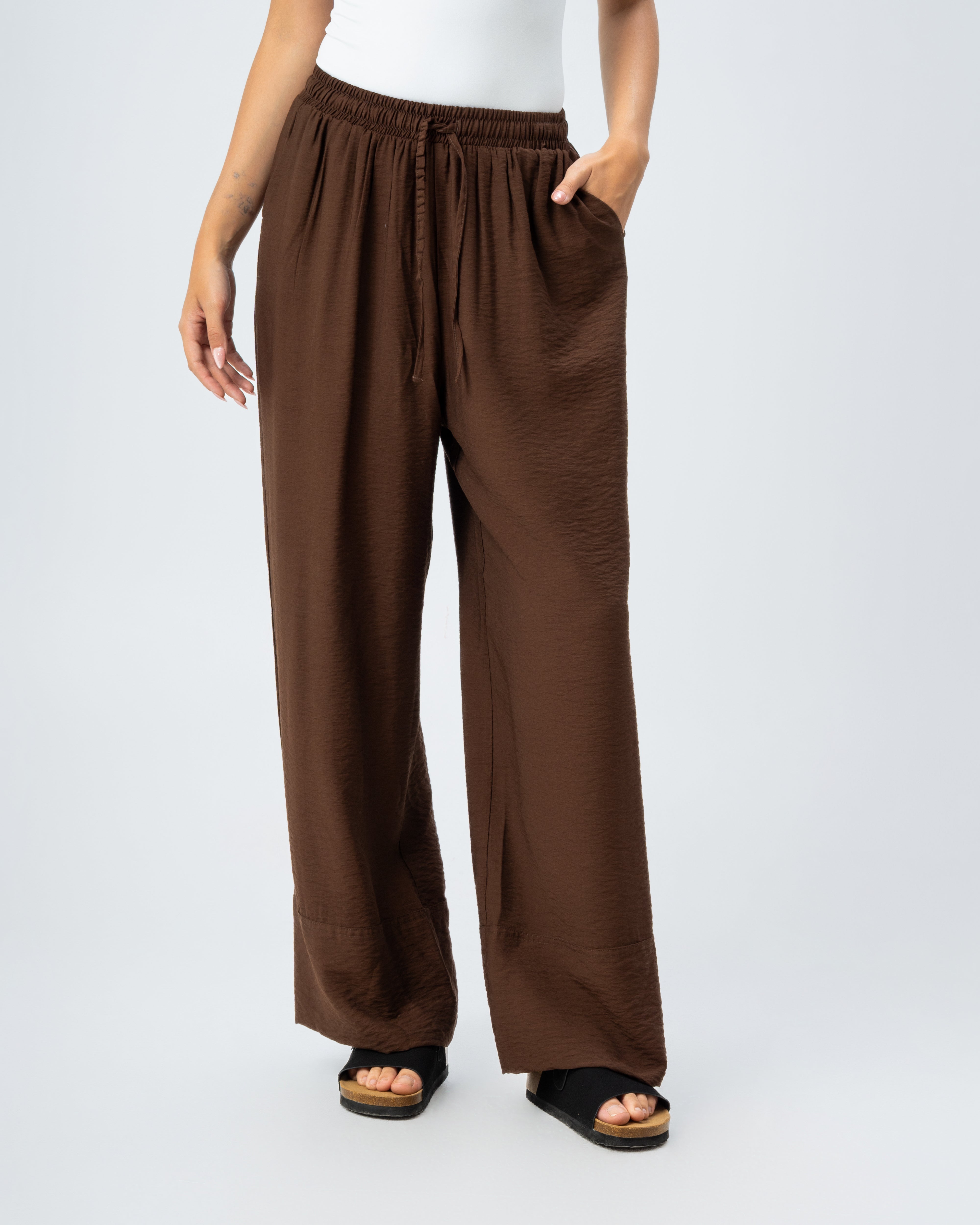 Plain trousers with 2 pockets