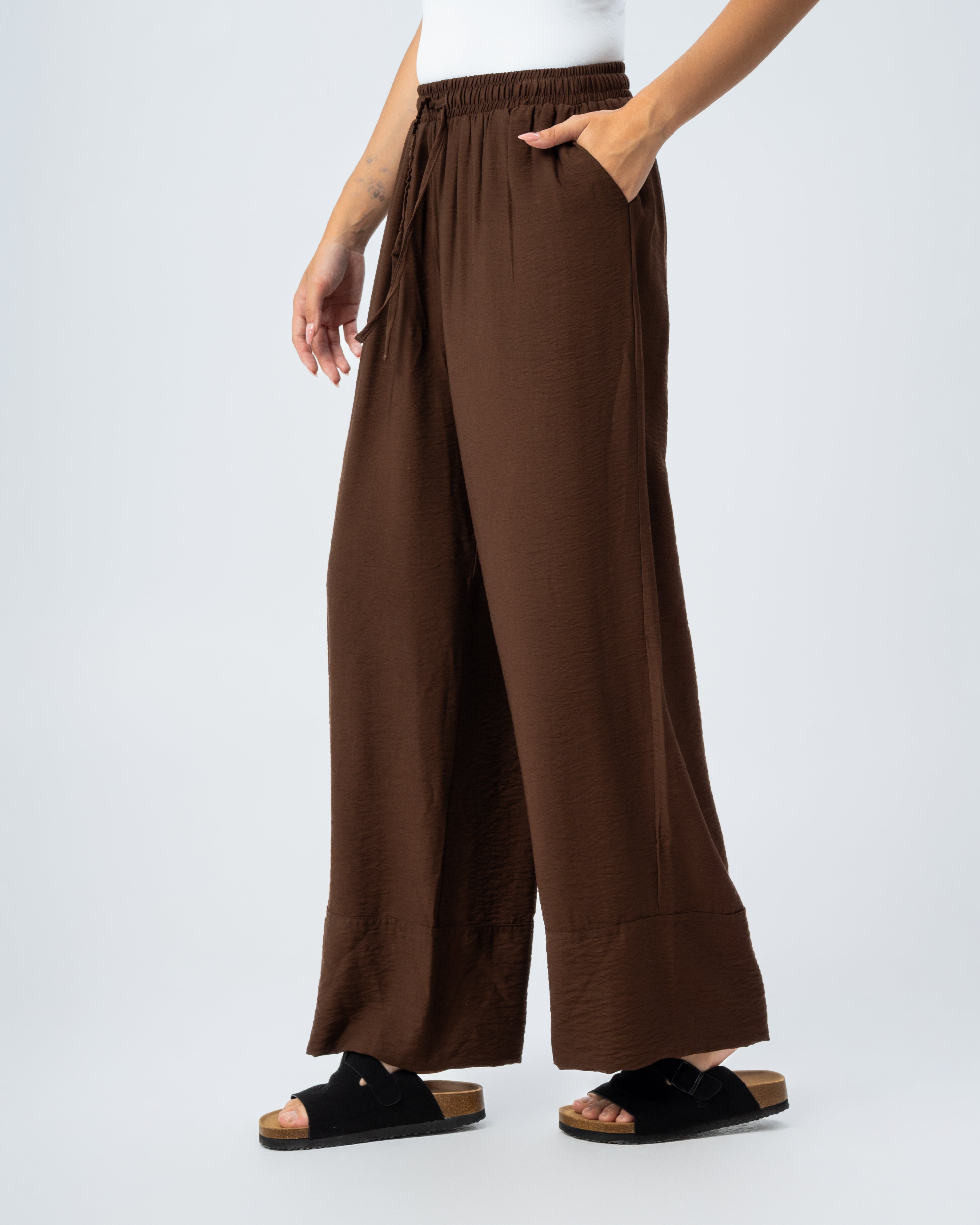 Plain trousers with 2 pockets