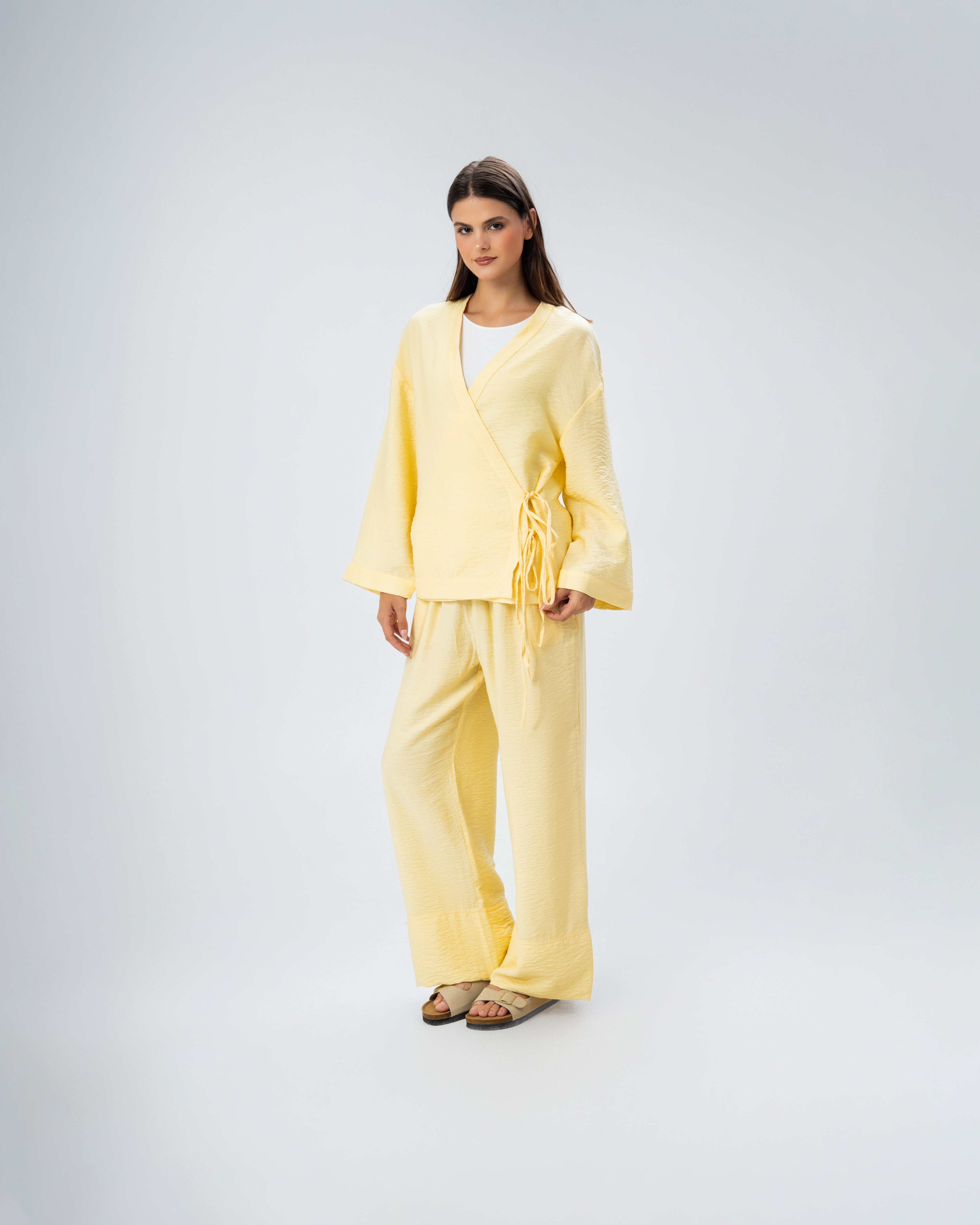 Short kimono with tie