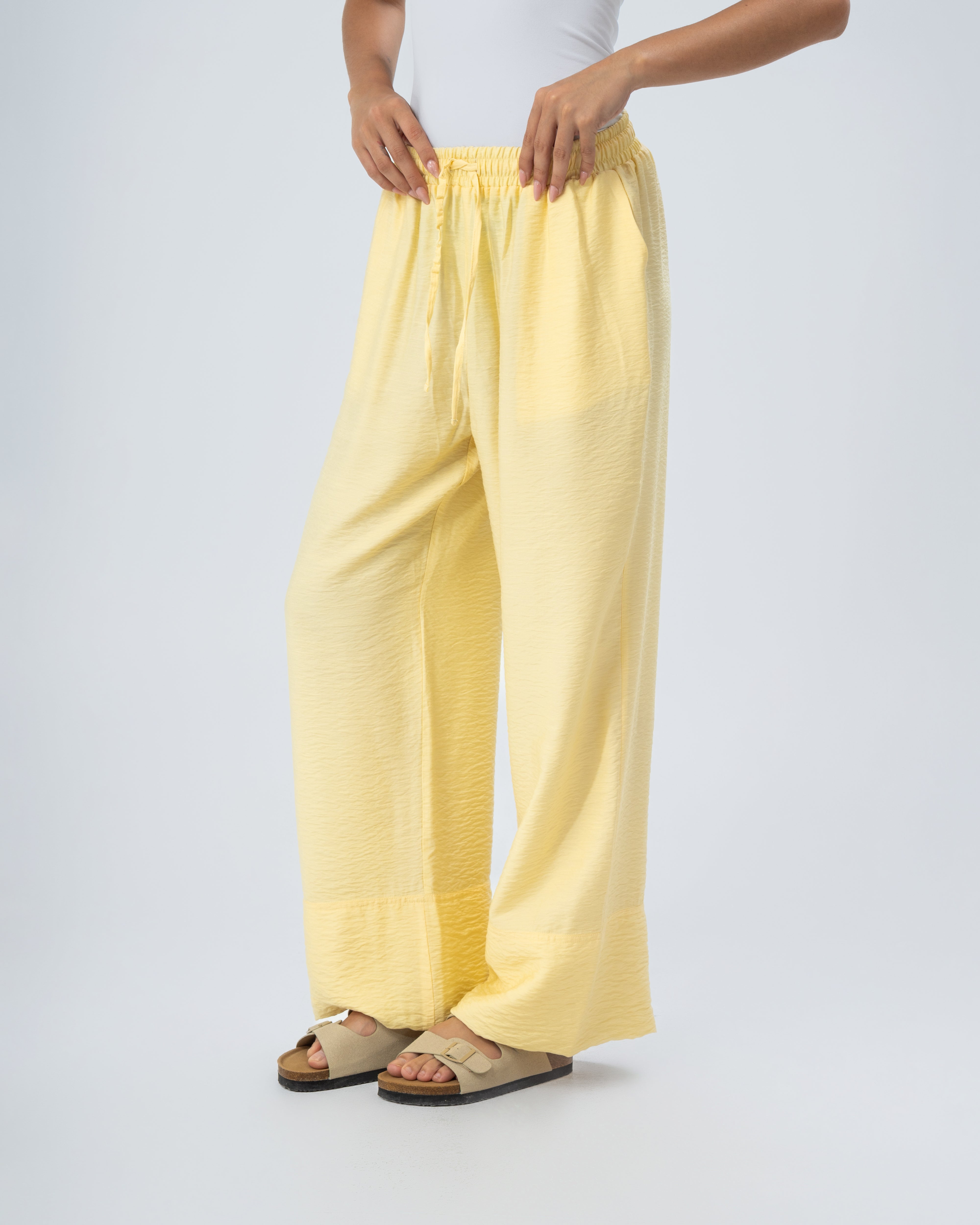 Plain trousers with 2 pockets