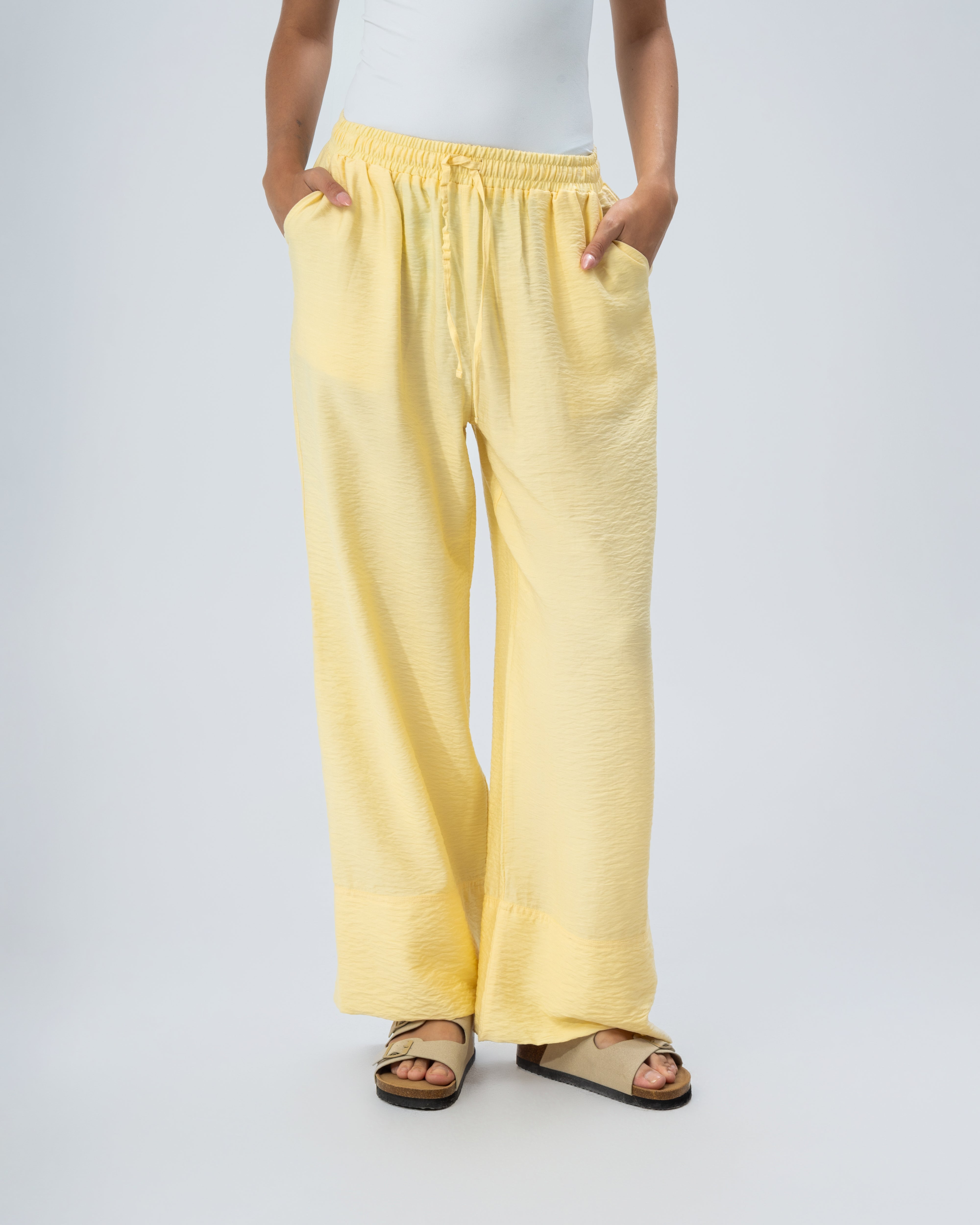 Plain trousers with 2 pockets