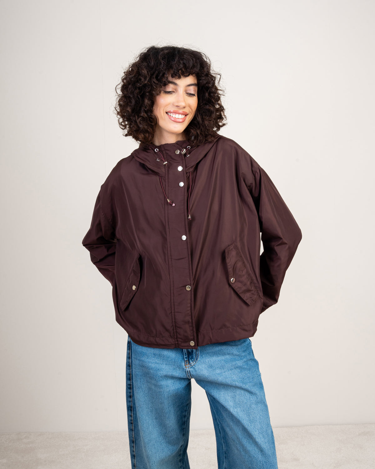 Lightweight jacket with 2 pockets