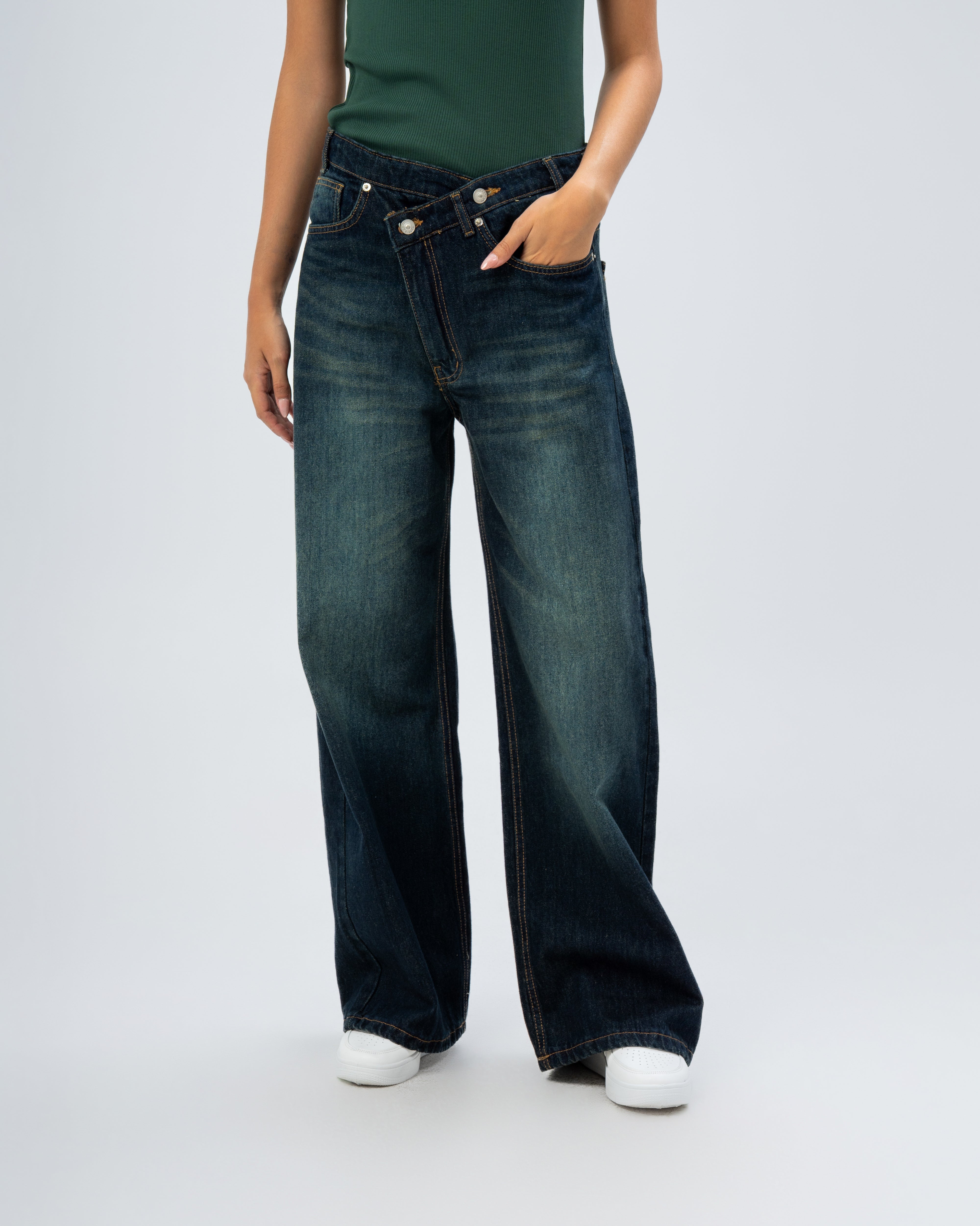 Denim with 2 buttons and a lock