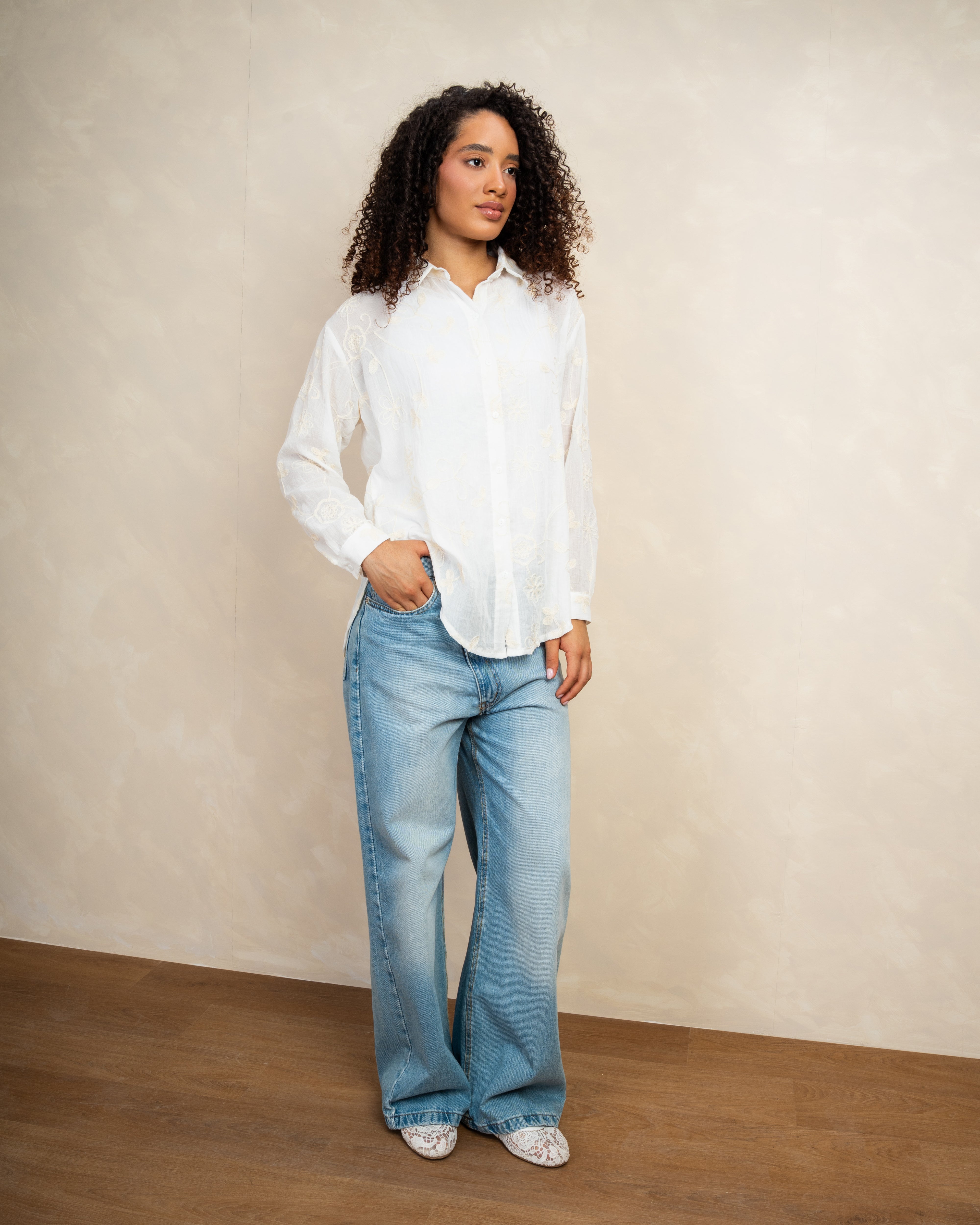Long Shirt With Intertwined Floral Embroidery