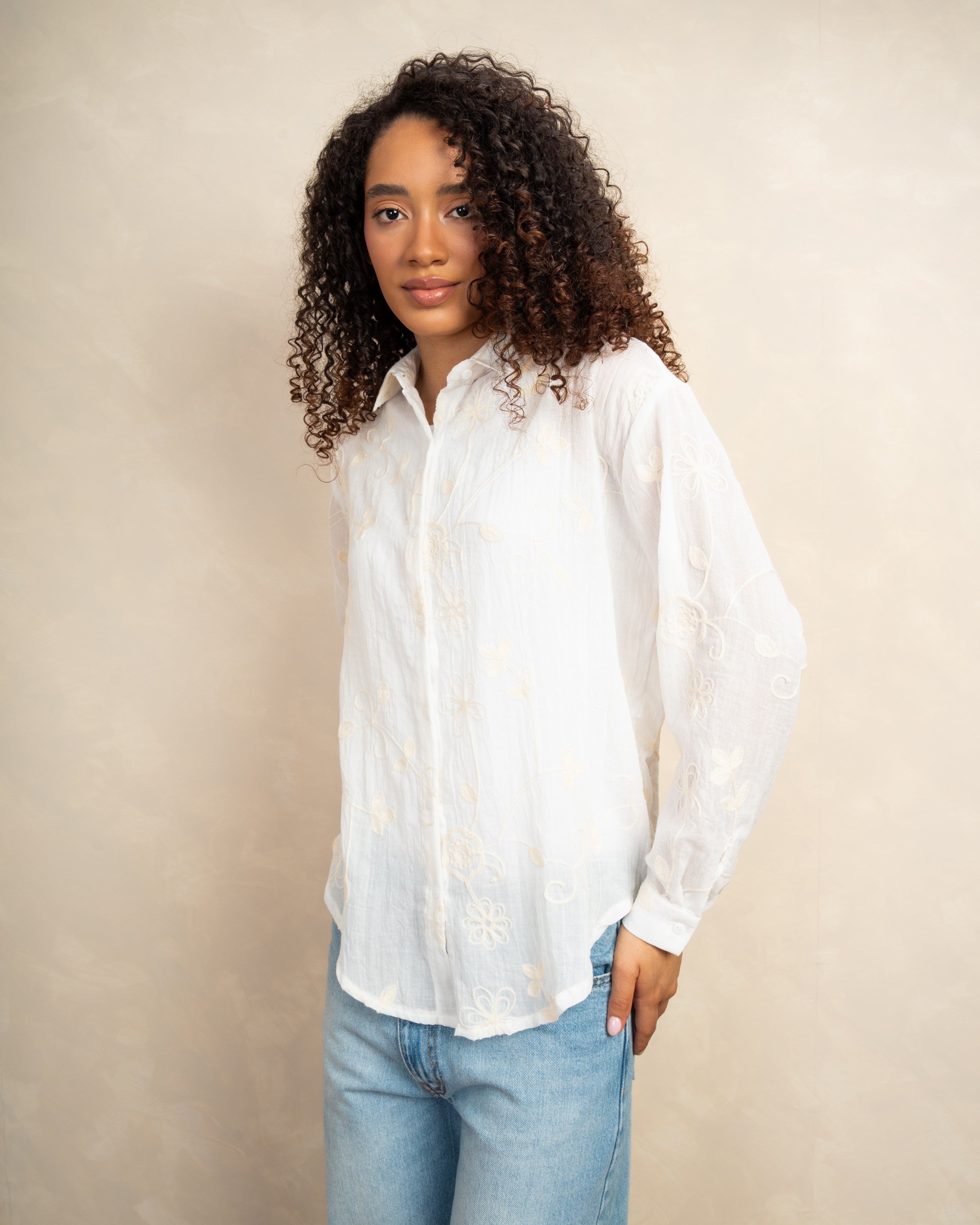 Long Shirt With Intertwined Floral Embroidery